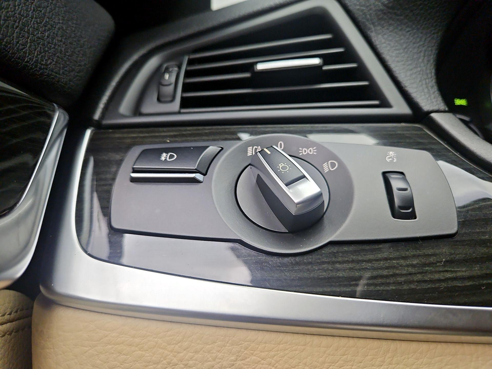 Thumbnail: 2016 BMW 5 Series - 13