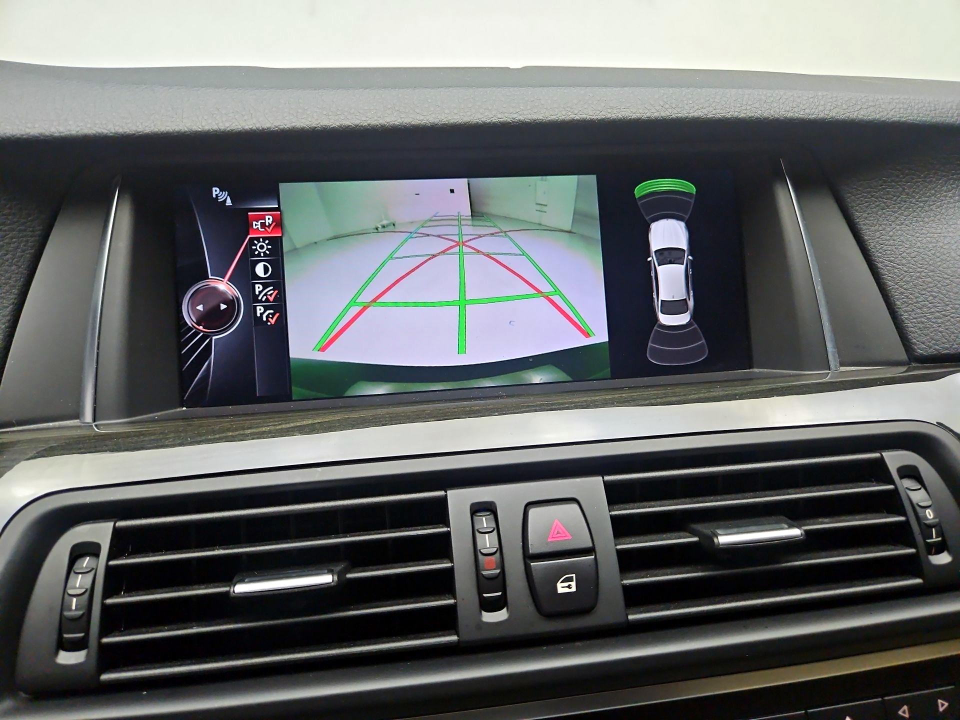 Thumbnail: 2016 BMW 5 Series - 15