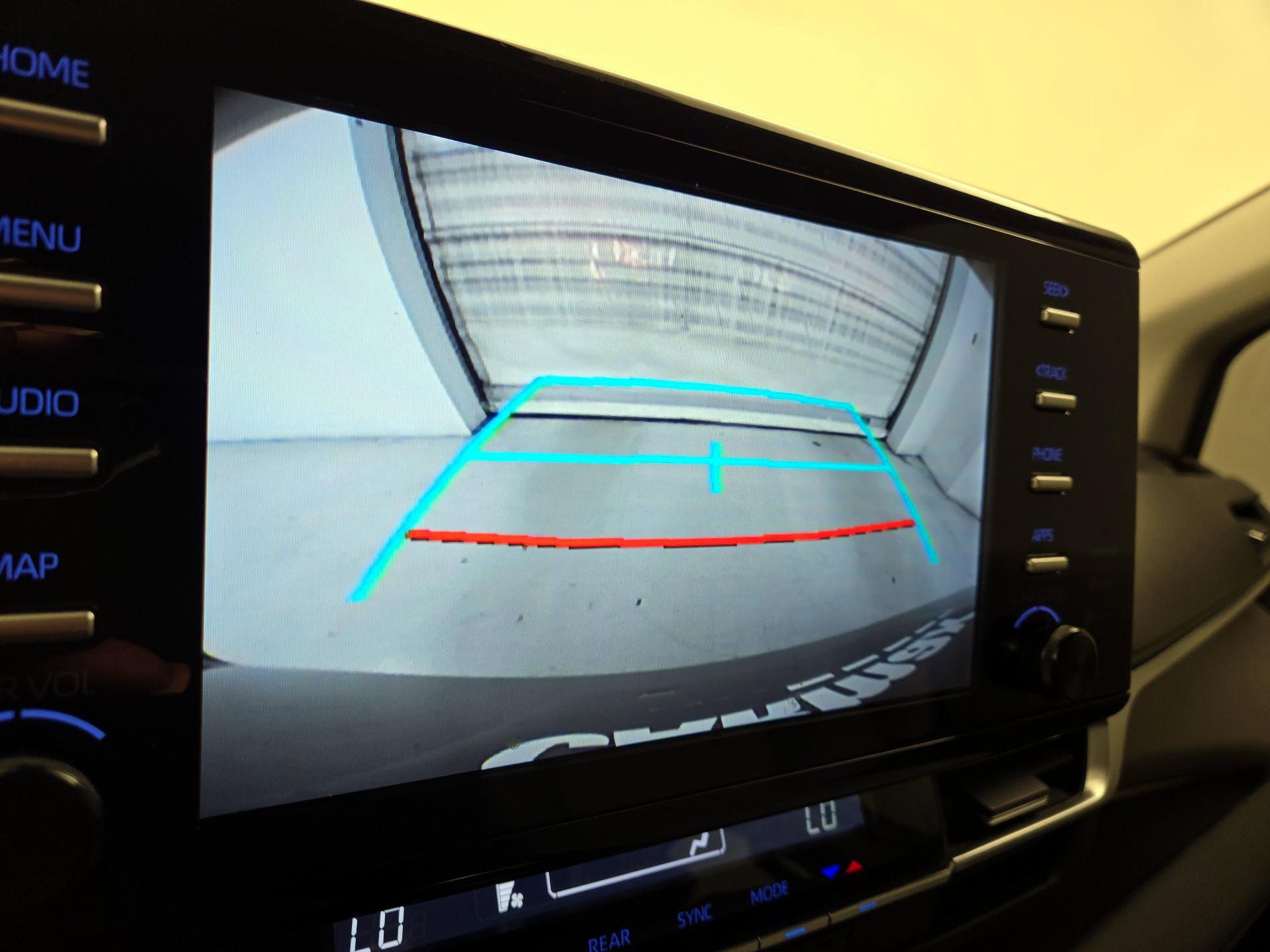 Thumbnail: 2022 Toyota Sienna - 14