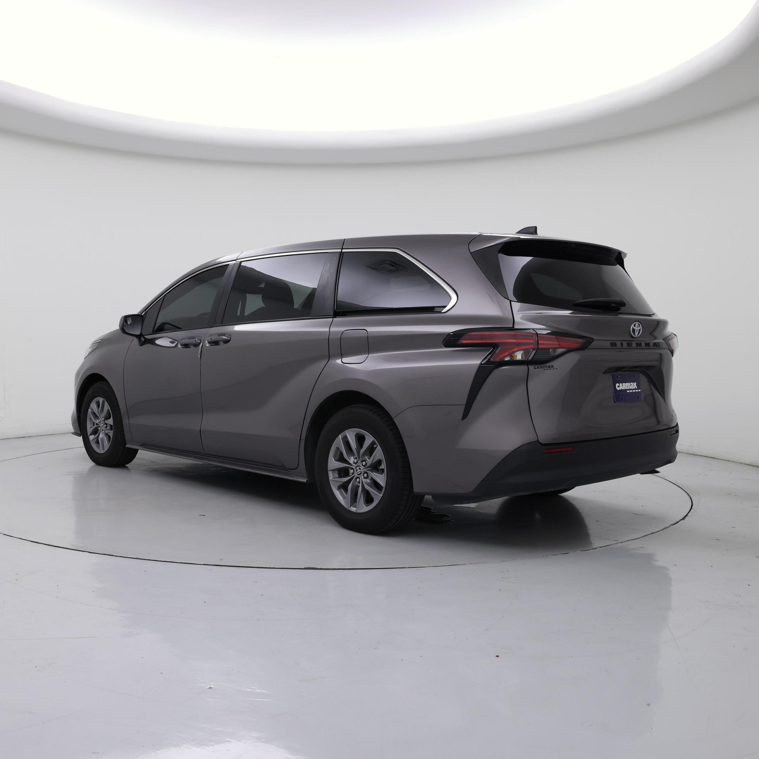 Thumbnail: 2022 Toyota Sienna - 2
