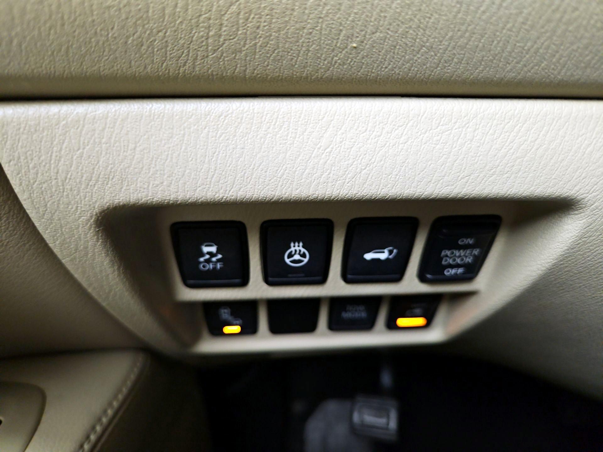 Thumbnail: 2017 Nissan Pathfinder - 13
