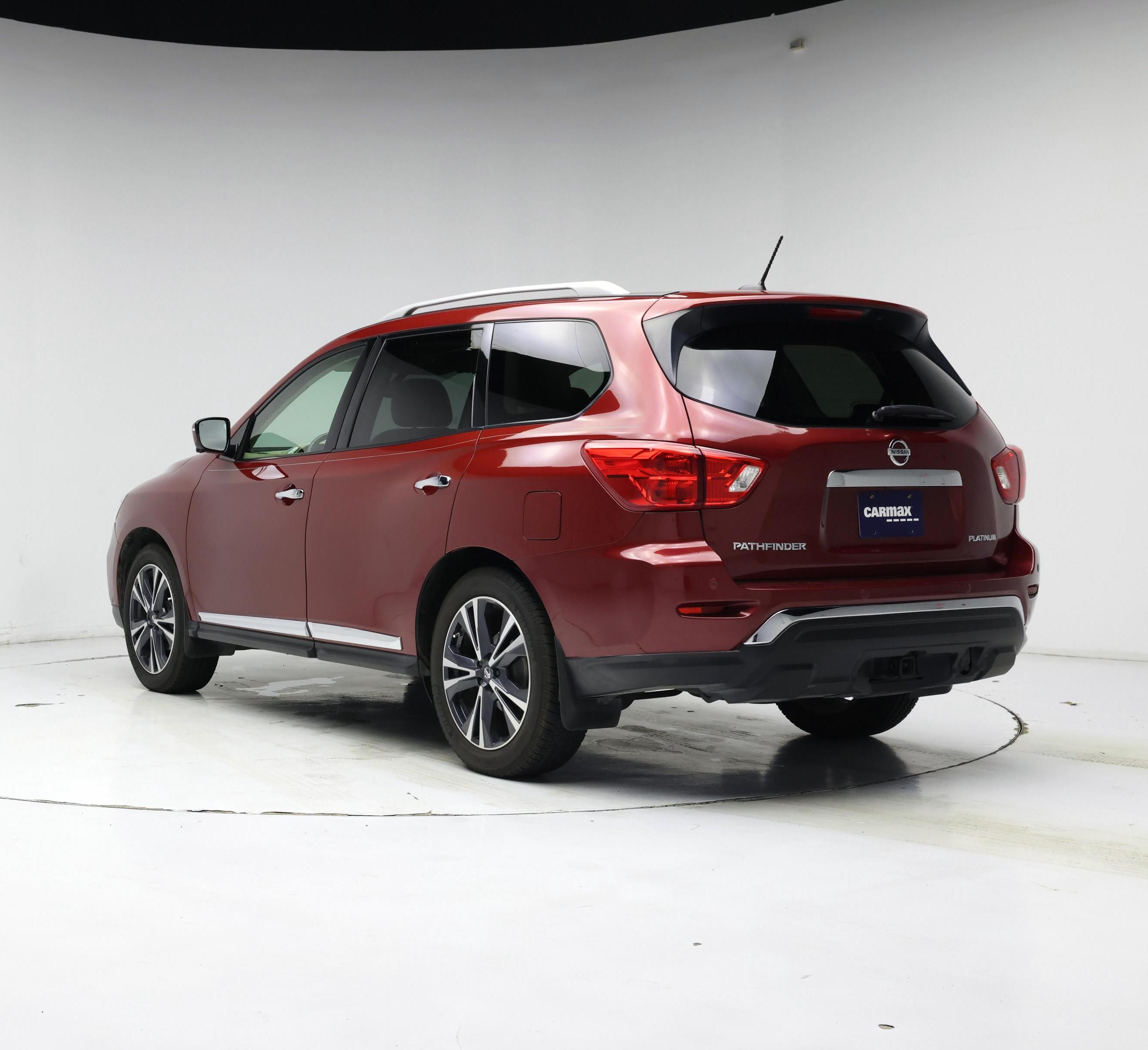 Thumbnail: 2017 Nissan Pathfinder - 2
