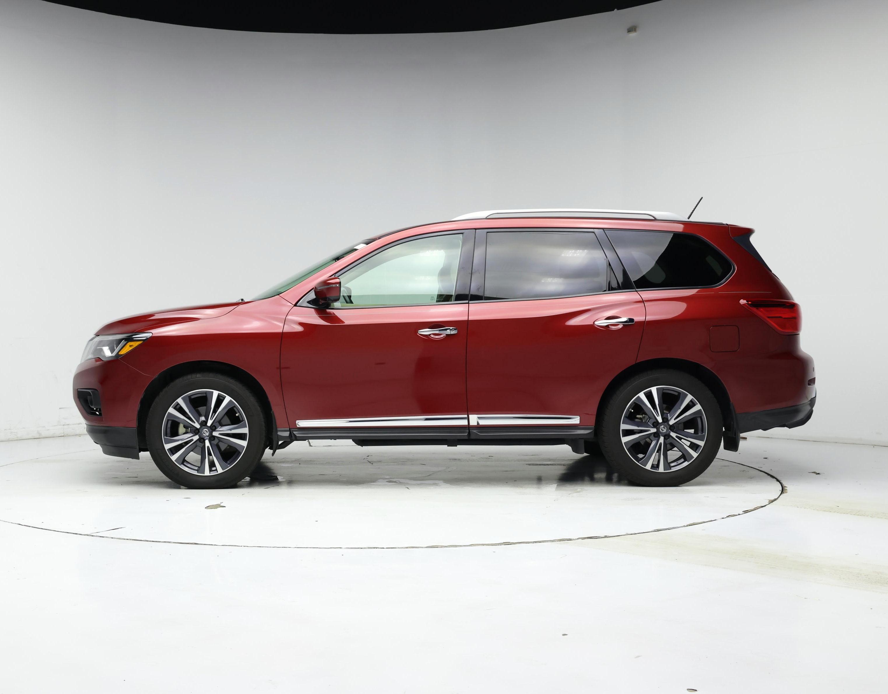 Thumbnail: 2017 Nissan Pathfinder - 3