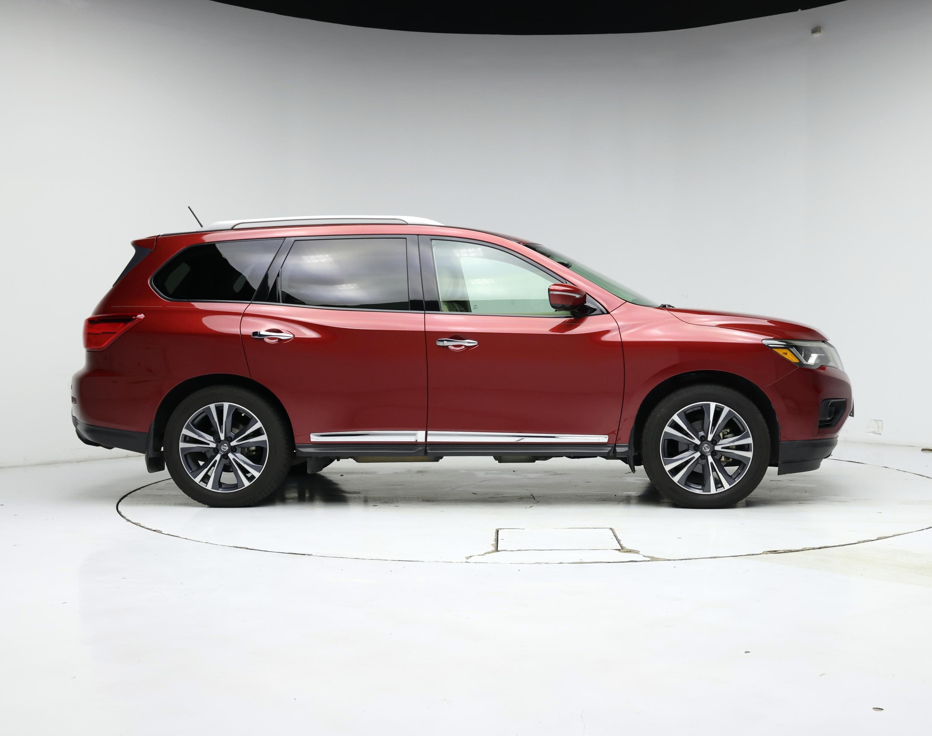 Thumbnail: 2017 Nissan Pathfinder - 7