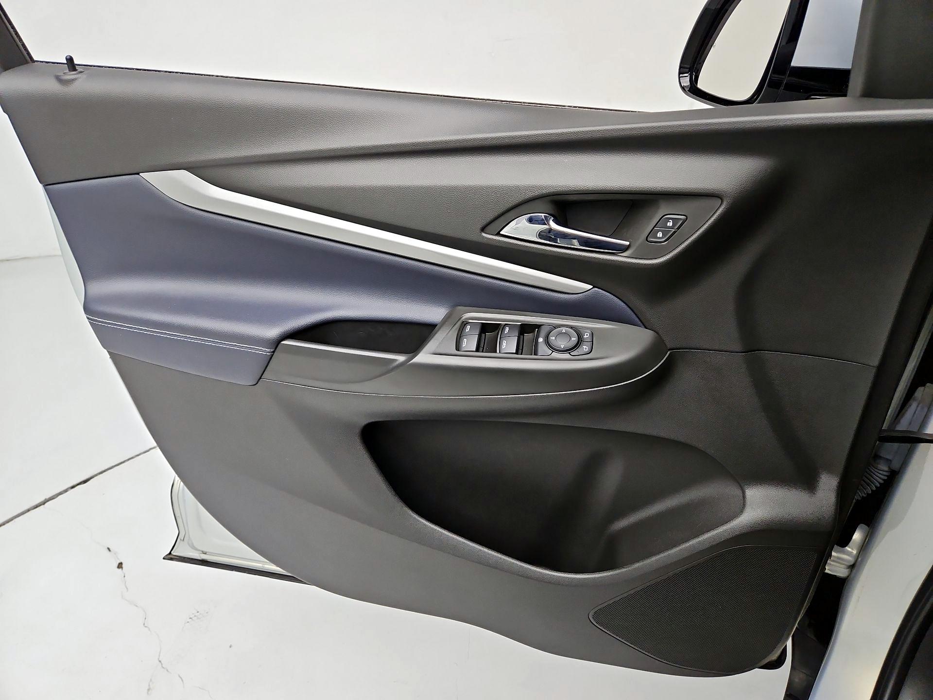Thumbnail: 2022 Chevrolet Bolt EUV - 12