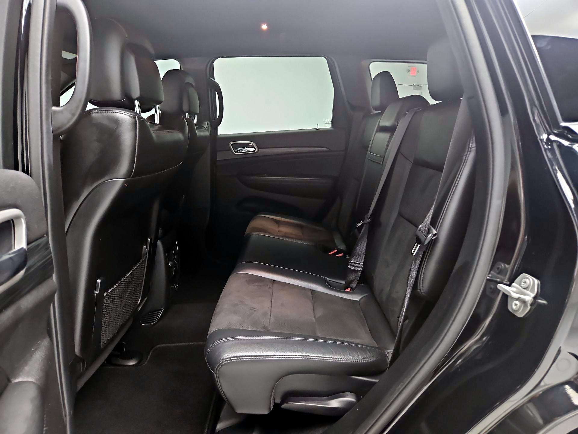 Thumbnail: 2020 Jeep Grand Cherokee - 20