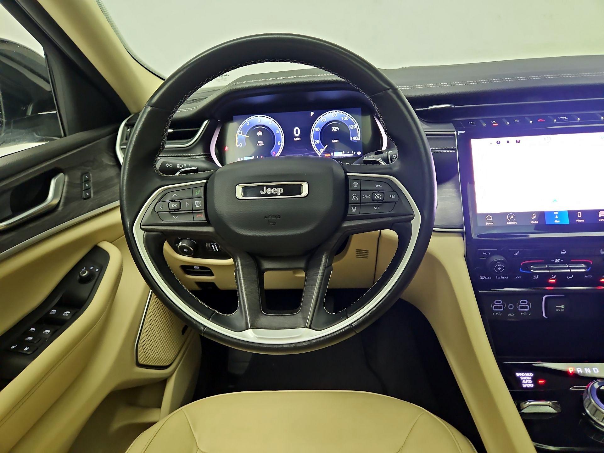 Thumbnail: 2022 Jeep Grand Cherokee - 10