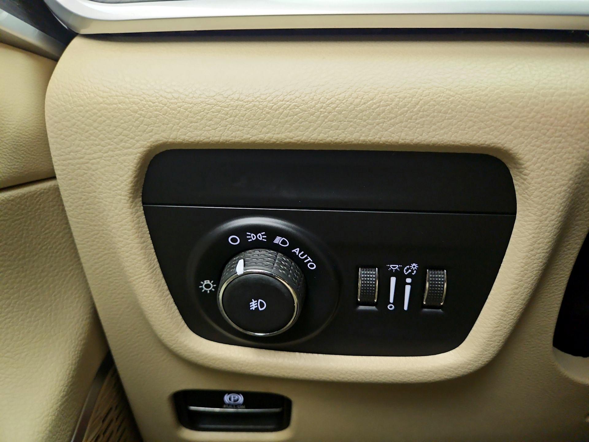 Thumbnail: 2022 Jeep Grand Cherokee - 13