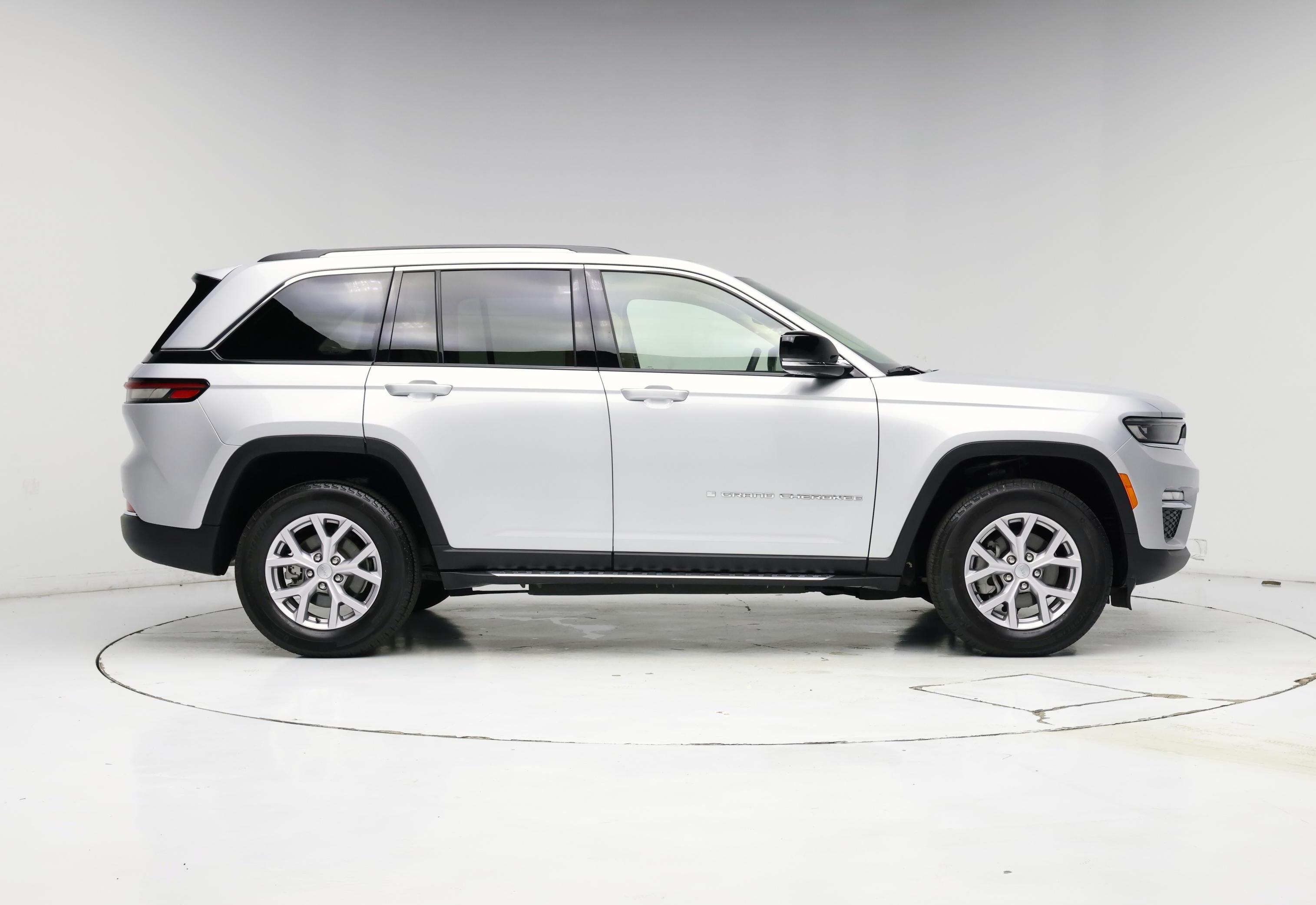 Thumbnail: 2022 Jeep Grand Cherokee - 7