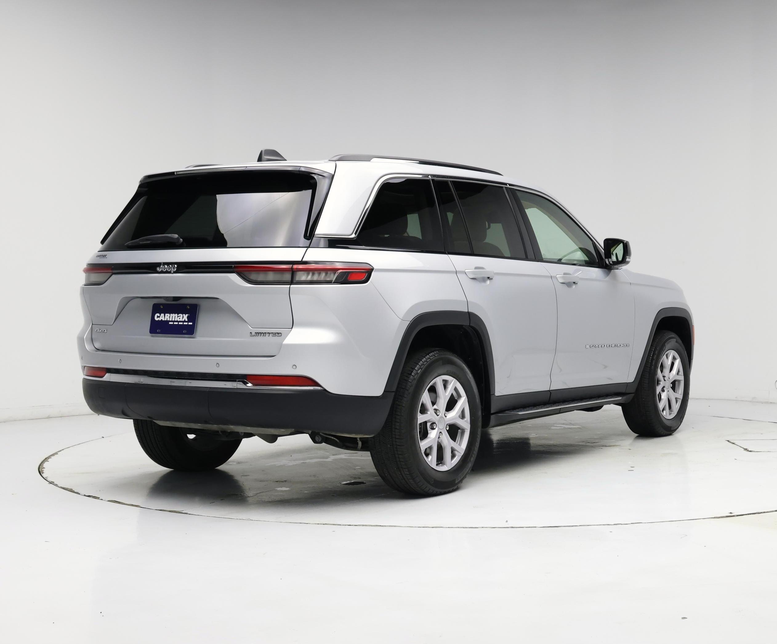 Thumbnail: 2022 Jeep Grand Cherokee - 8