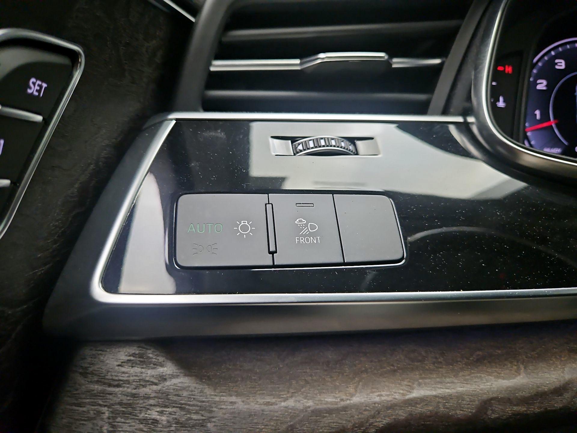 Thumbnail: 2020 Audi Q7 - 13