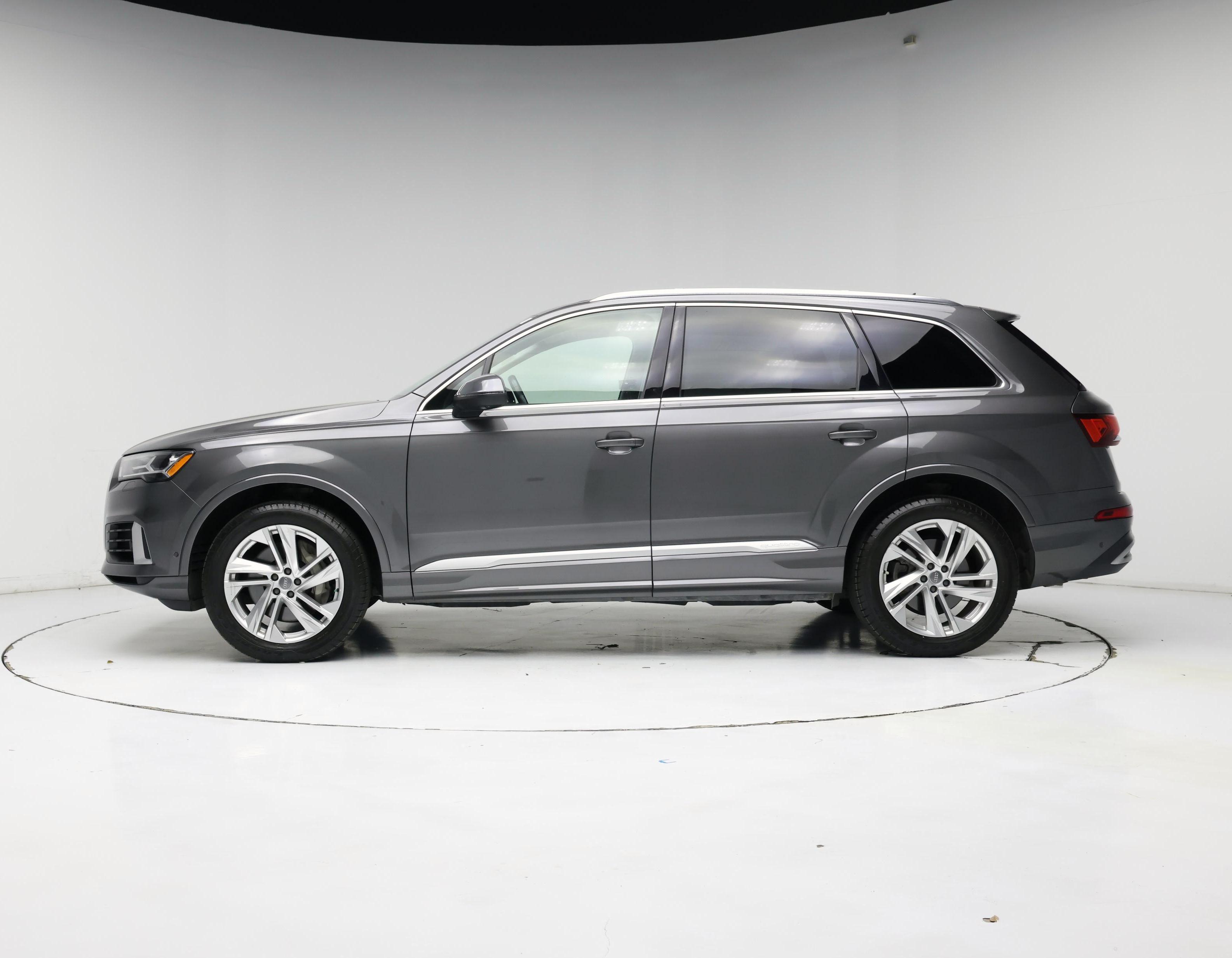 Thumbnail: 2020 Audi Q7 - 3