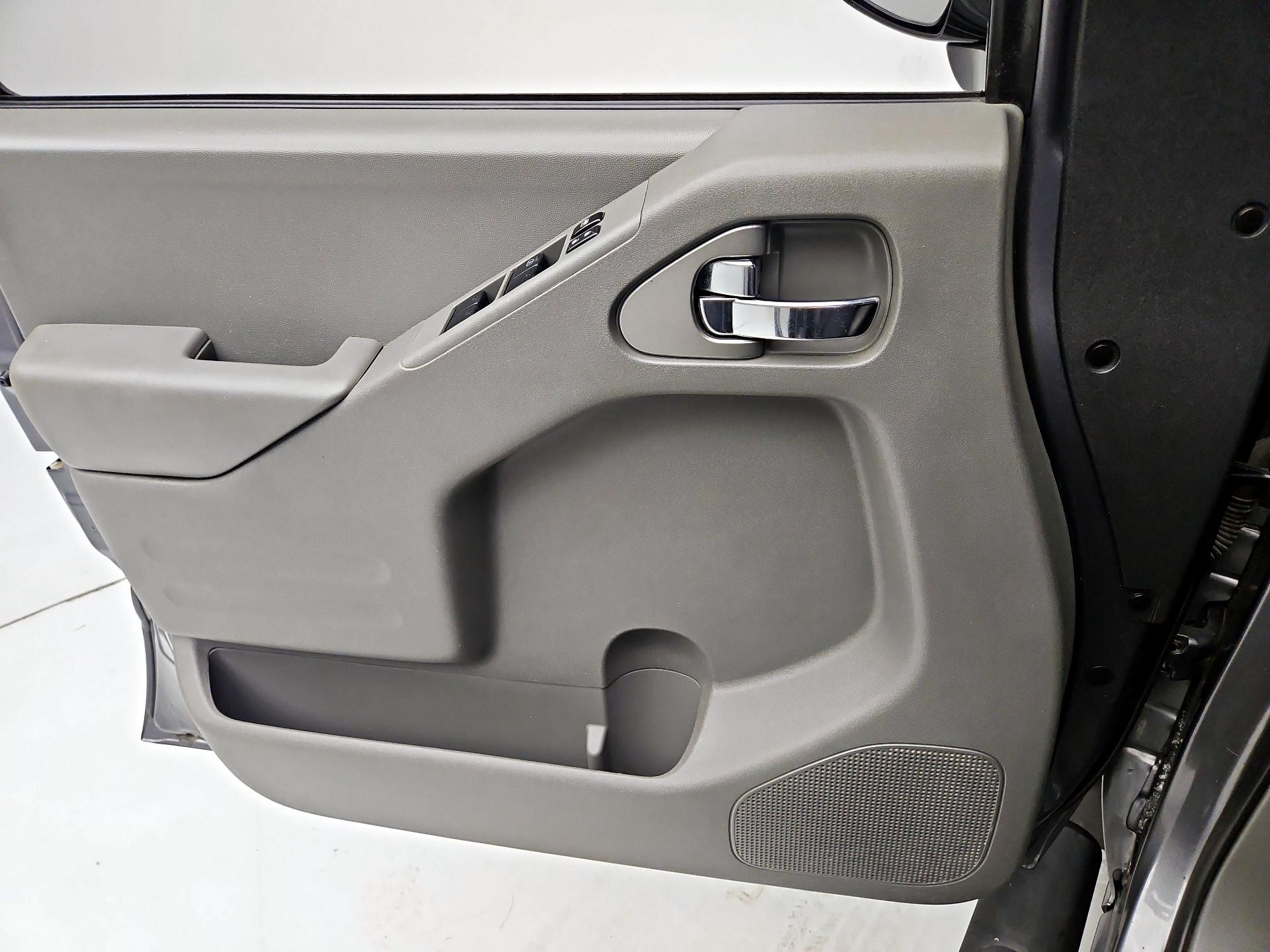 Thumbnail: 2020 Nissan Frontier - 12