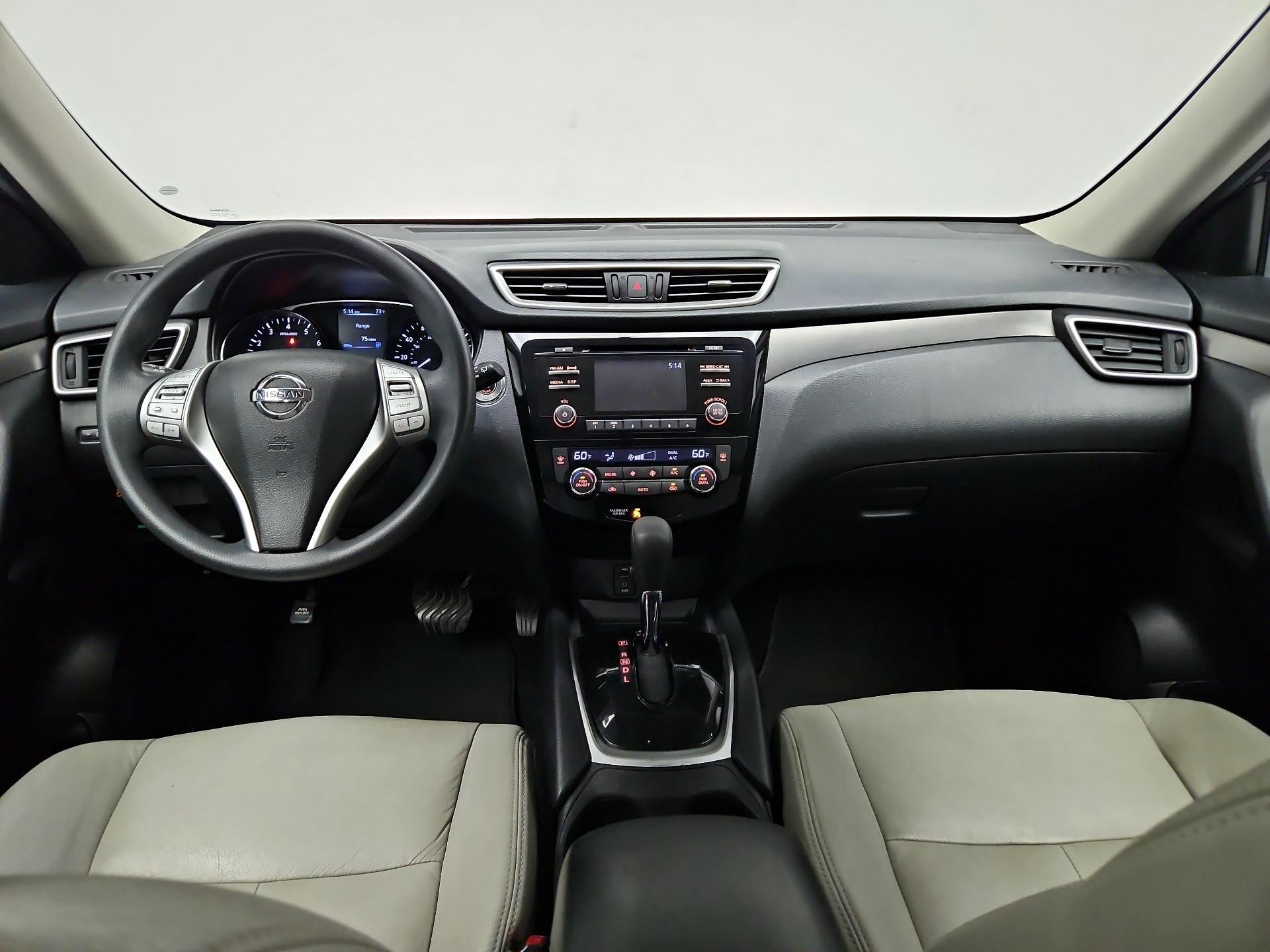 Thumbnail: 2016 Nissan Rogue - 9