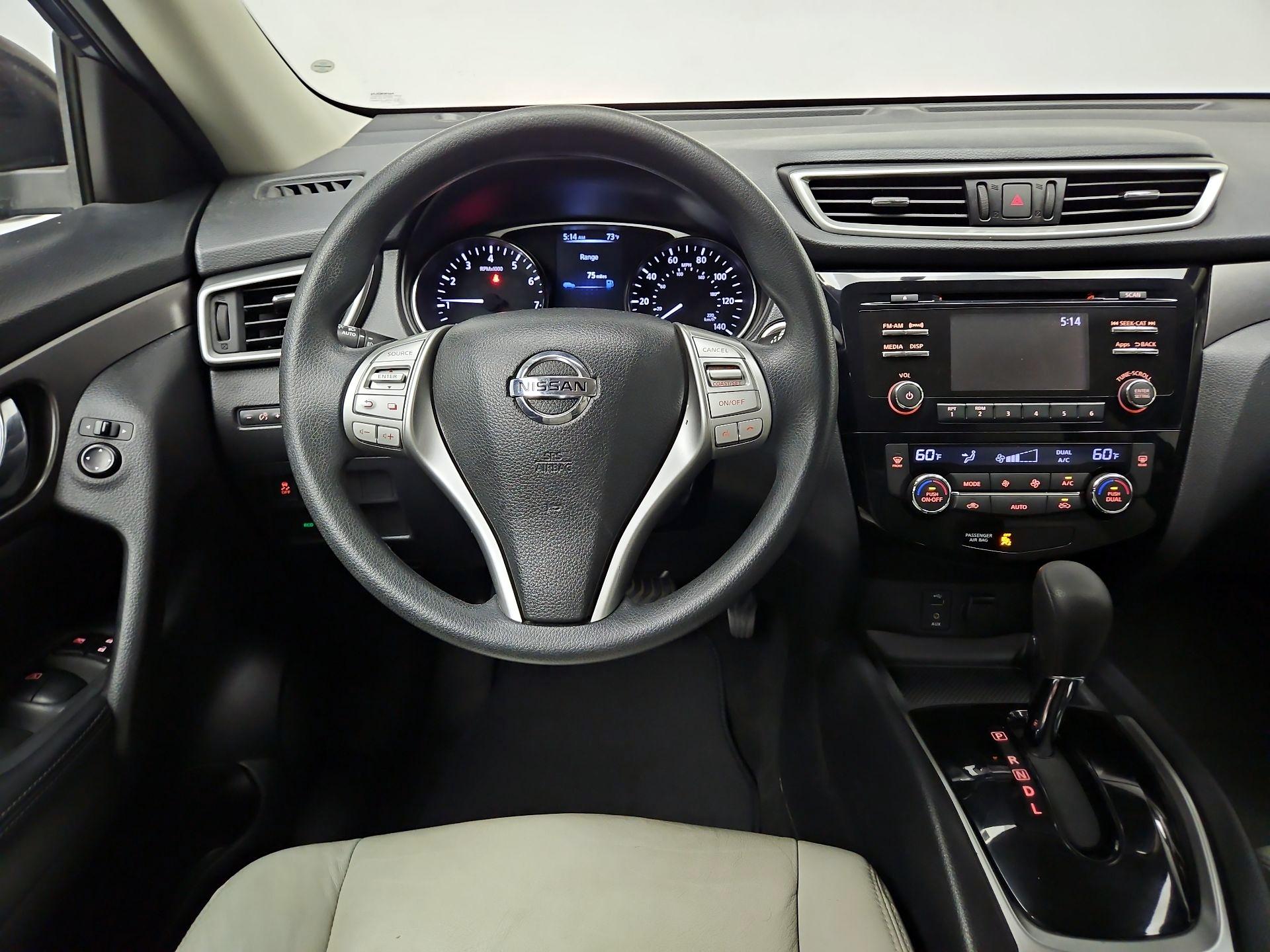 Thumbnail: 2016 Nissan Rogue - 10