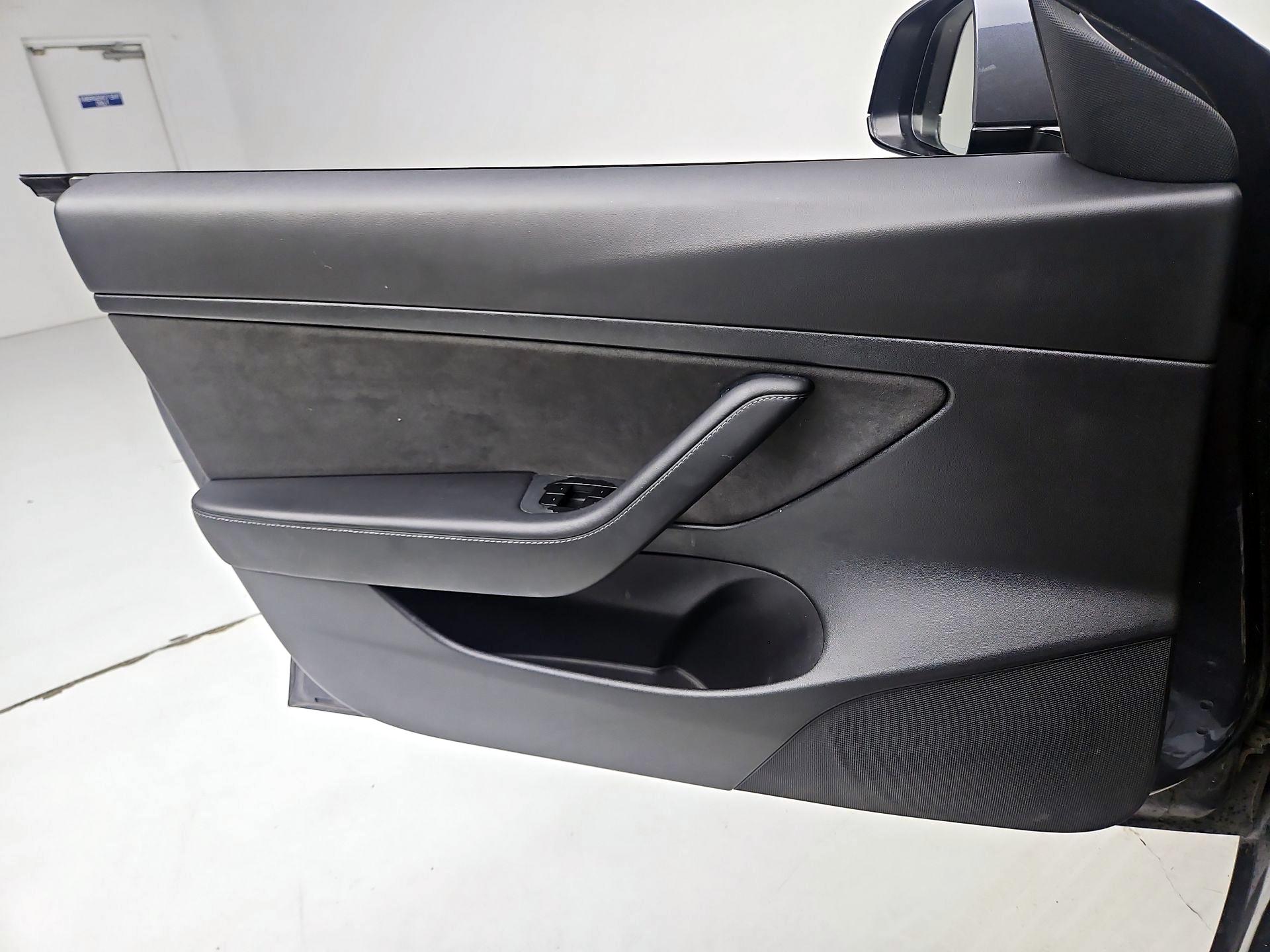 Thumbnail: 2021 Tesla Model 3 - 12