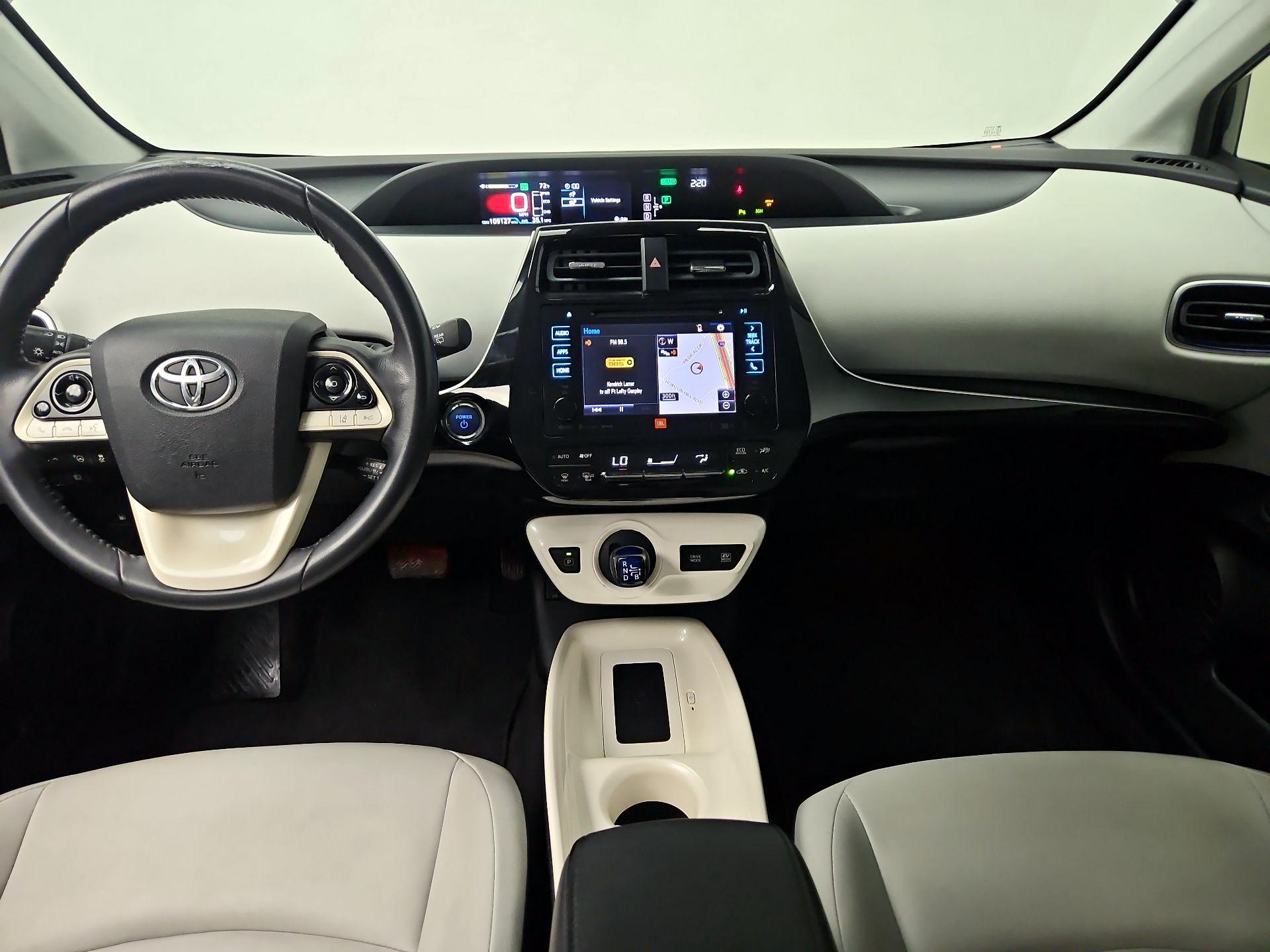 Thumbnail: 2016 Toyota Prius - 9