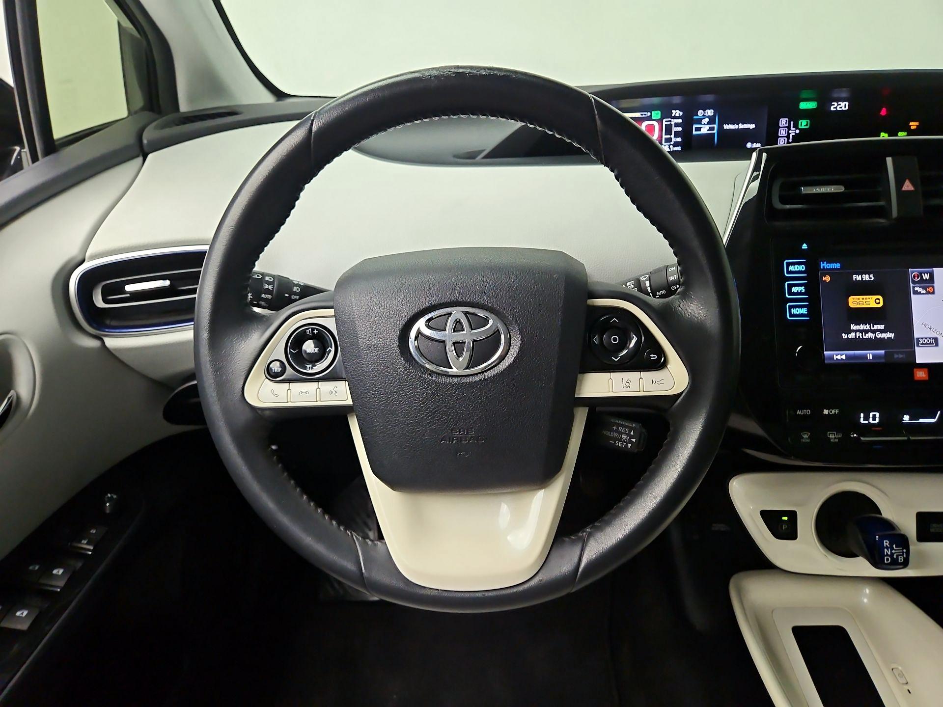 Thumbnail: 2016 Toyota Prius - 10