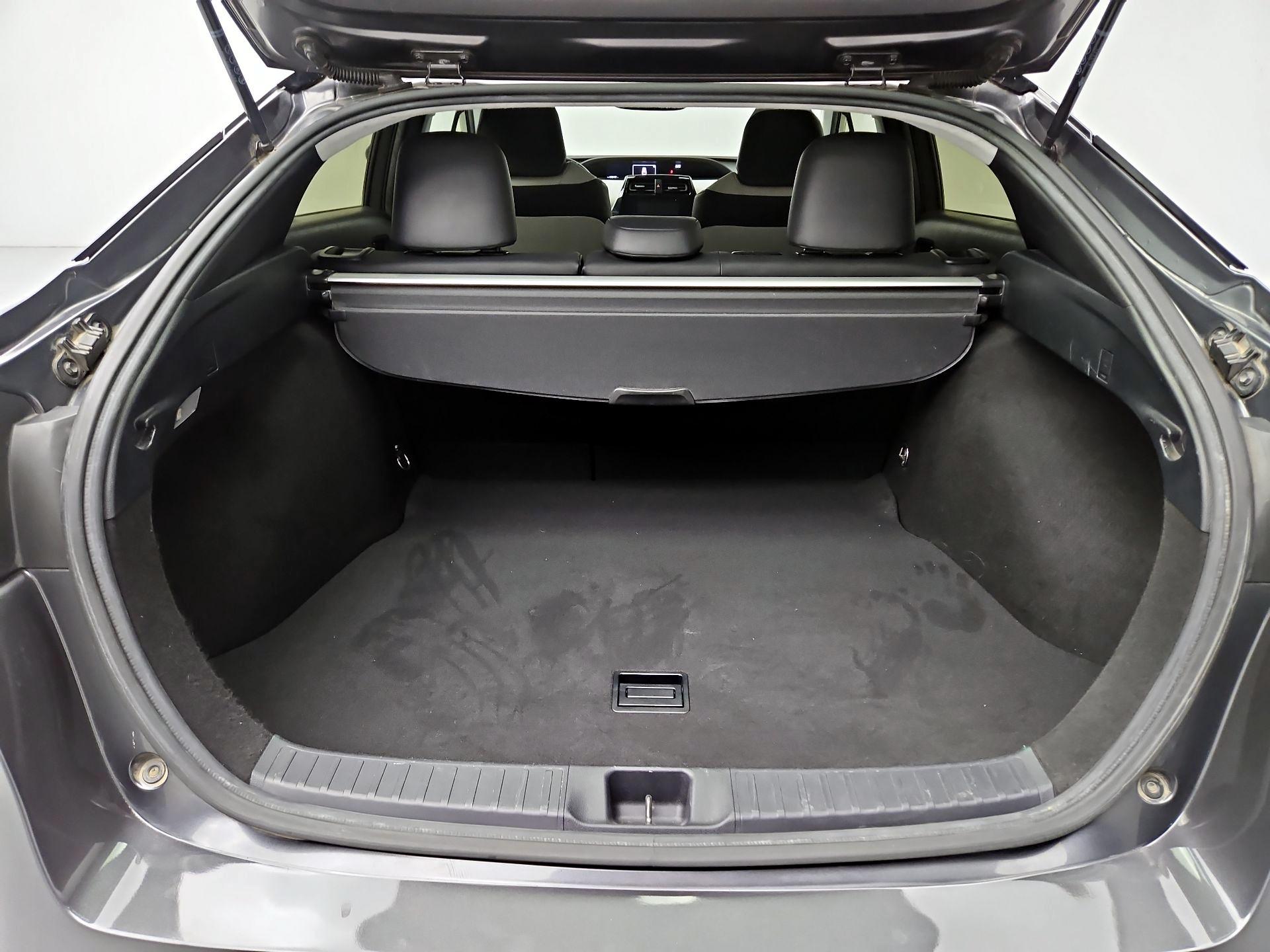 Thumbnail: 2016 Toyota Prius - 20