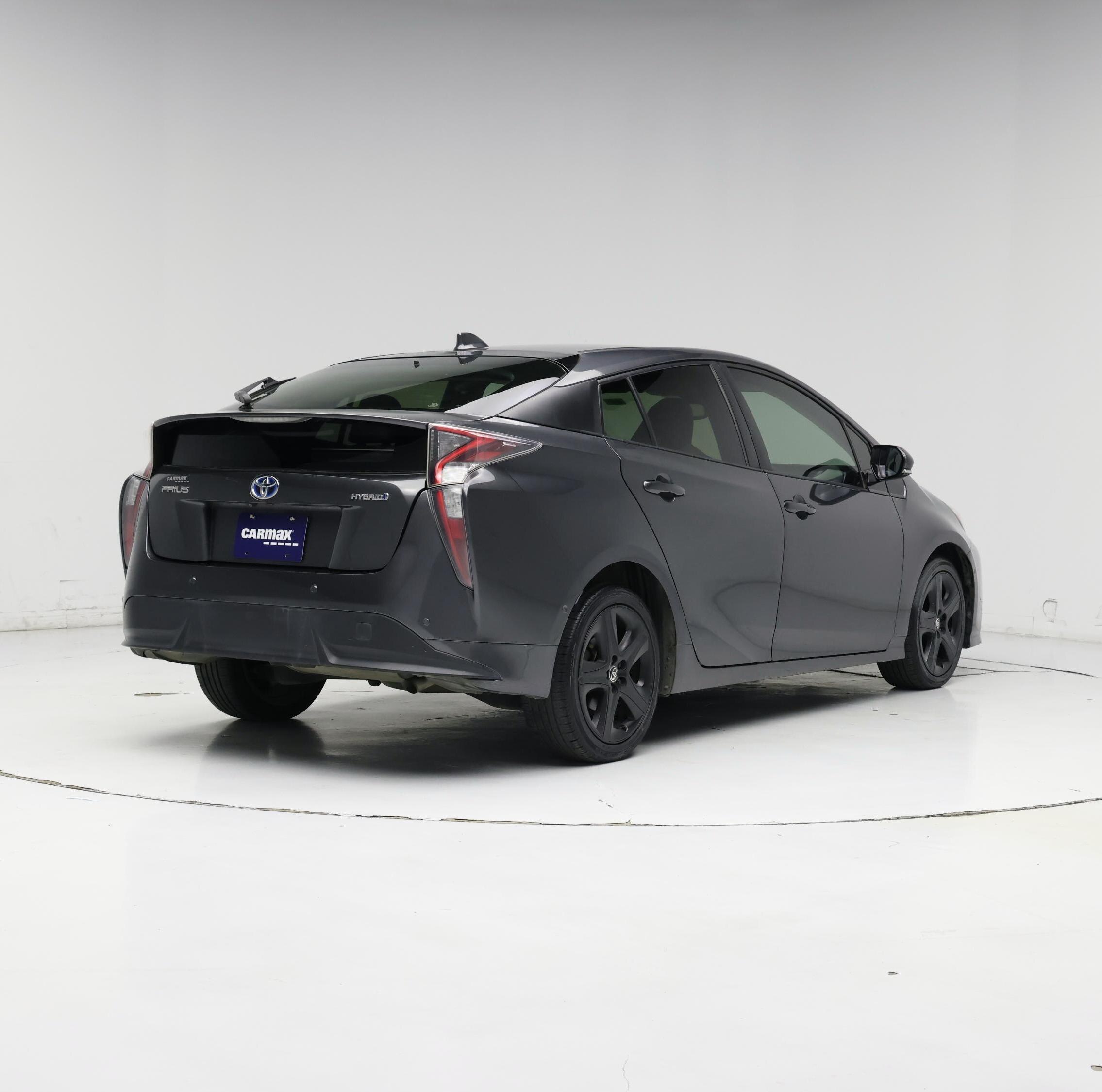 Thumbnail: 2016 Toyota Prius - 8