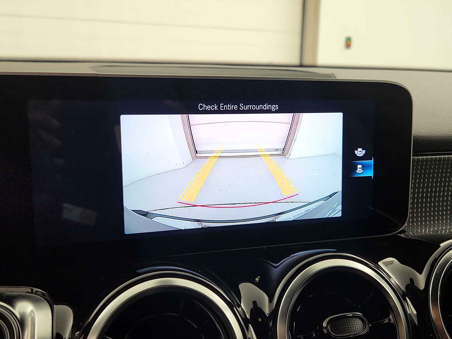 Thumbnail: 2020 Mercedes-Benz GLB - 14