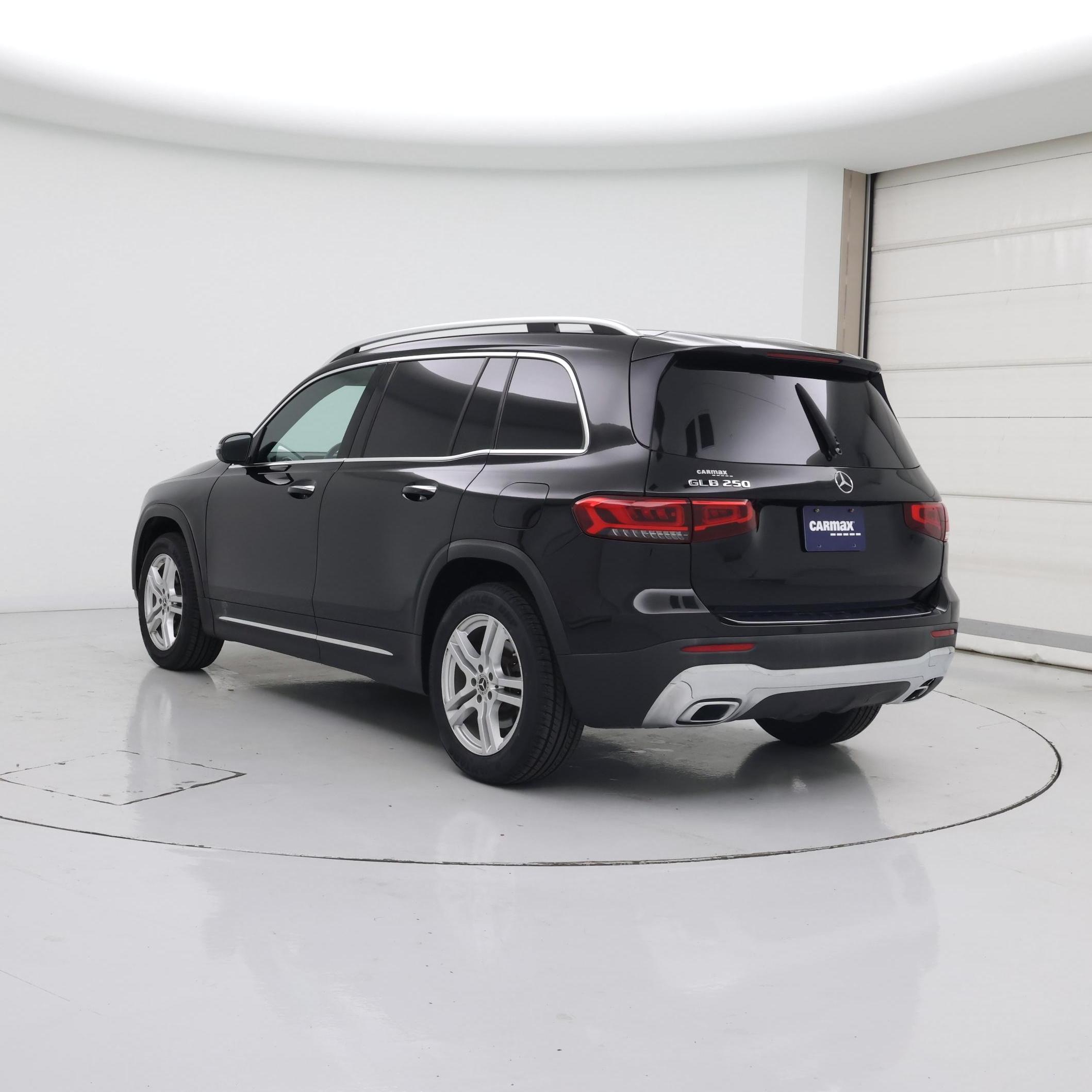 Thumbnail: 2020 Mercedes-Benz GLB - 2