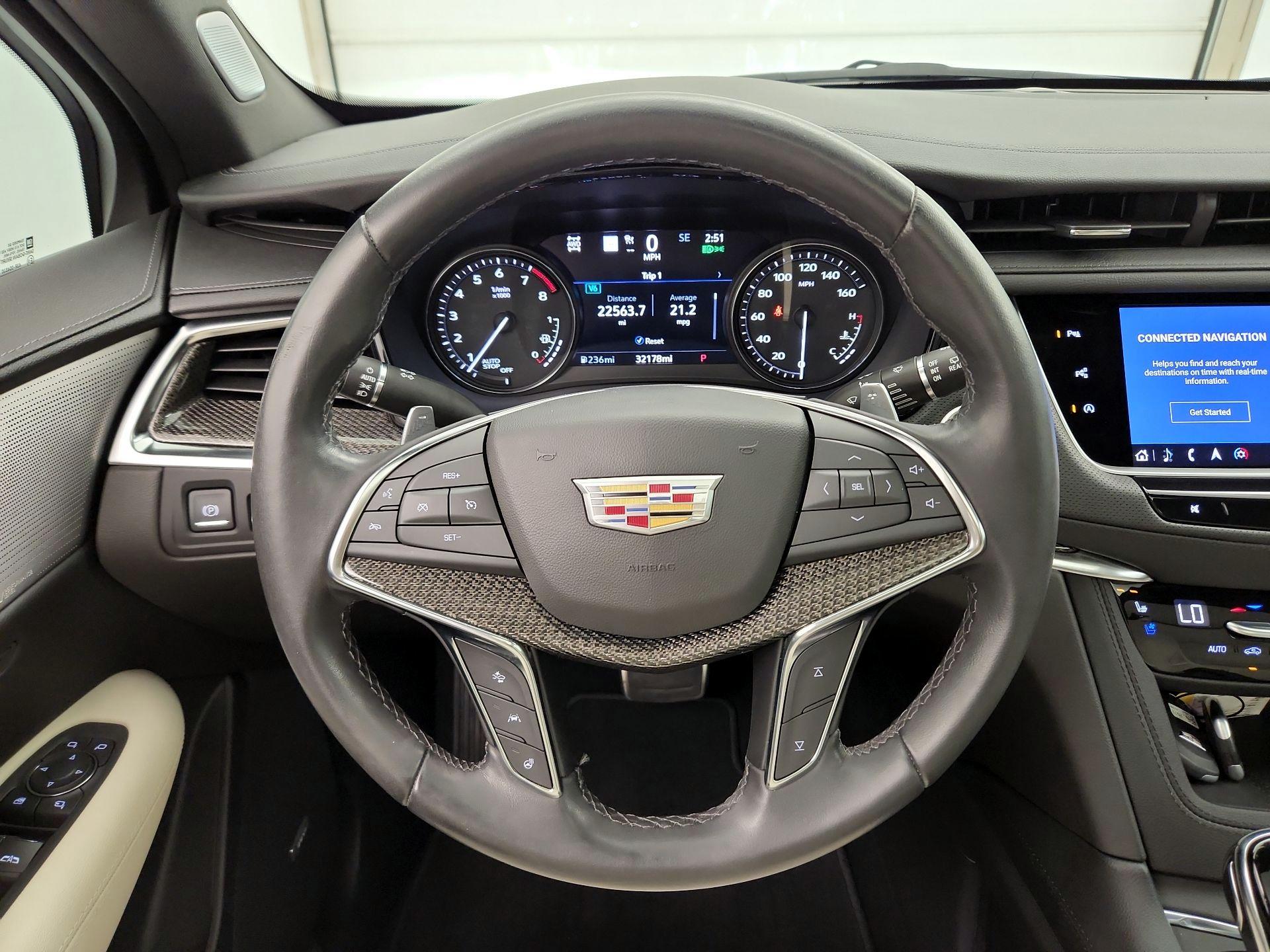 Thumbnail: 2021 Cadillac XT5 - 10