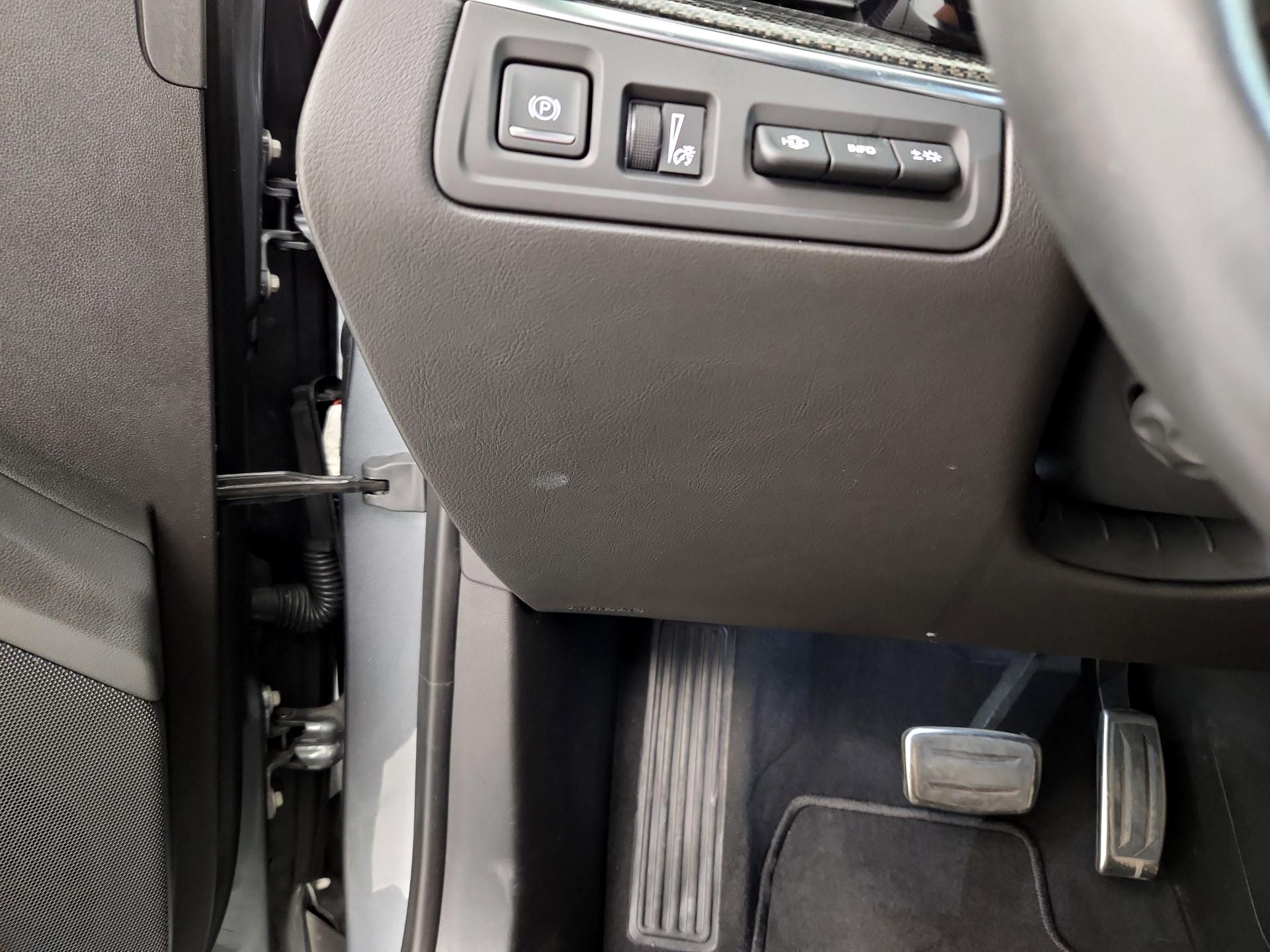 Thumbnail: 2021 Cadillac XT5 - 13