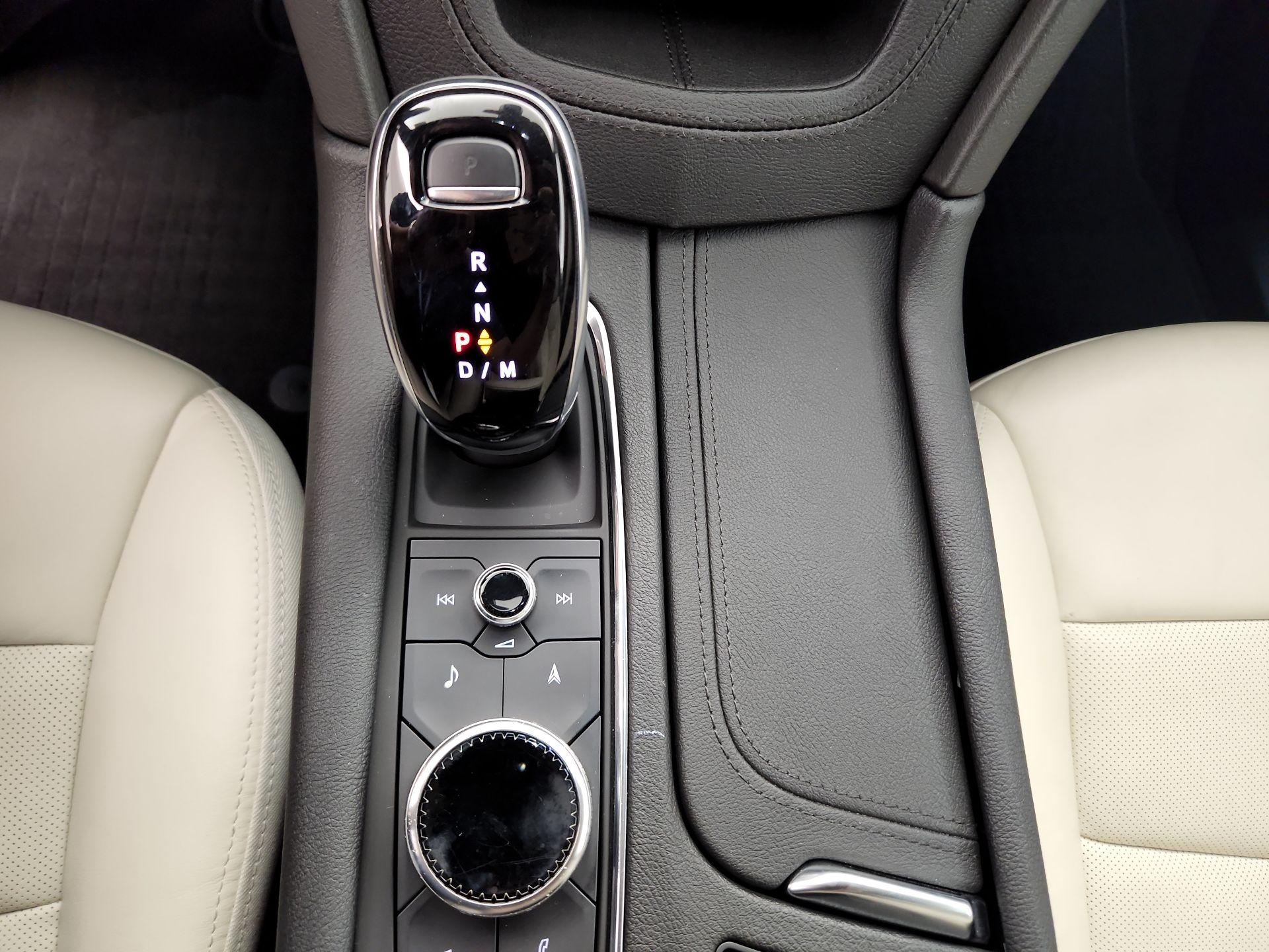 Thumbnail: 2021 Cadillac XT5 - 18