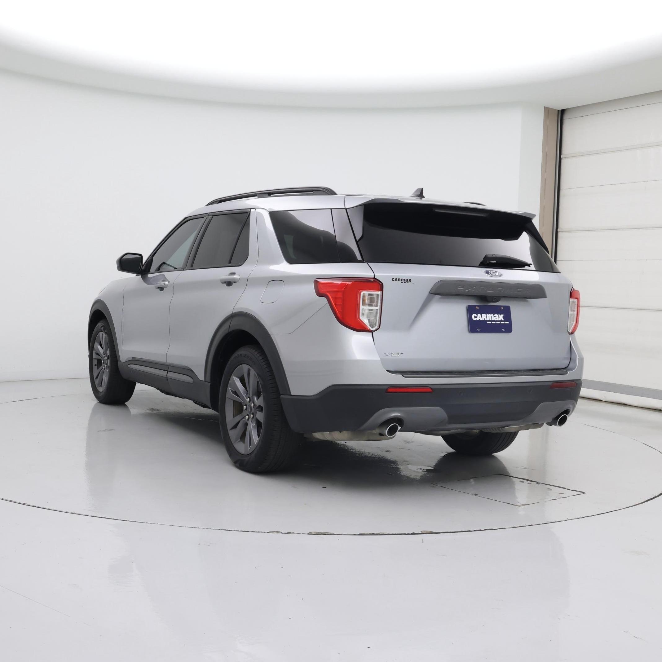 Thumbnail: 2022 Ford Explorer - 2