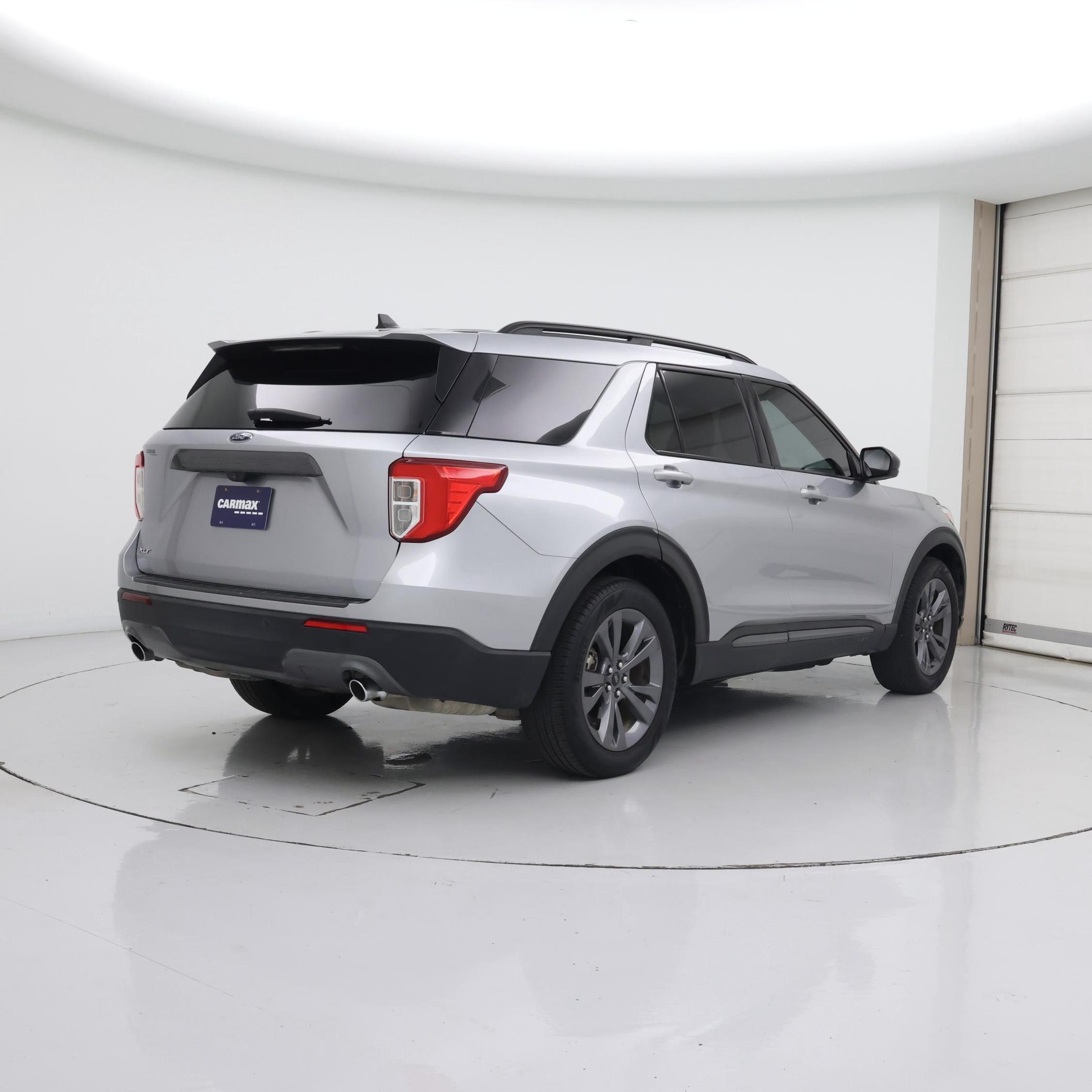 Thumbnail: 2022 Ford Explorer - 8