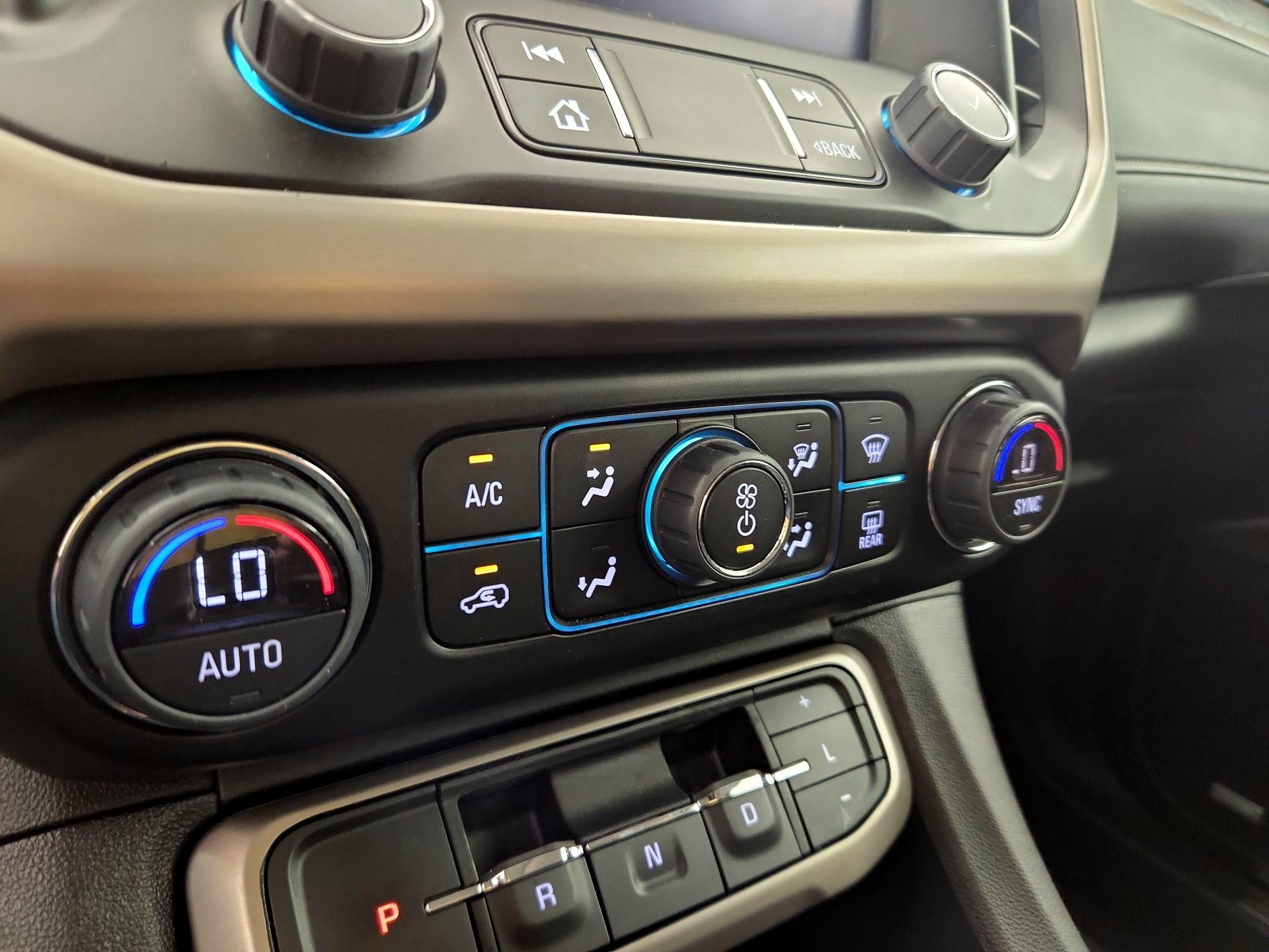Thumbnail: 2023 GMC Acadia - 17