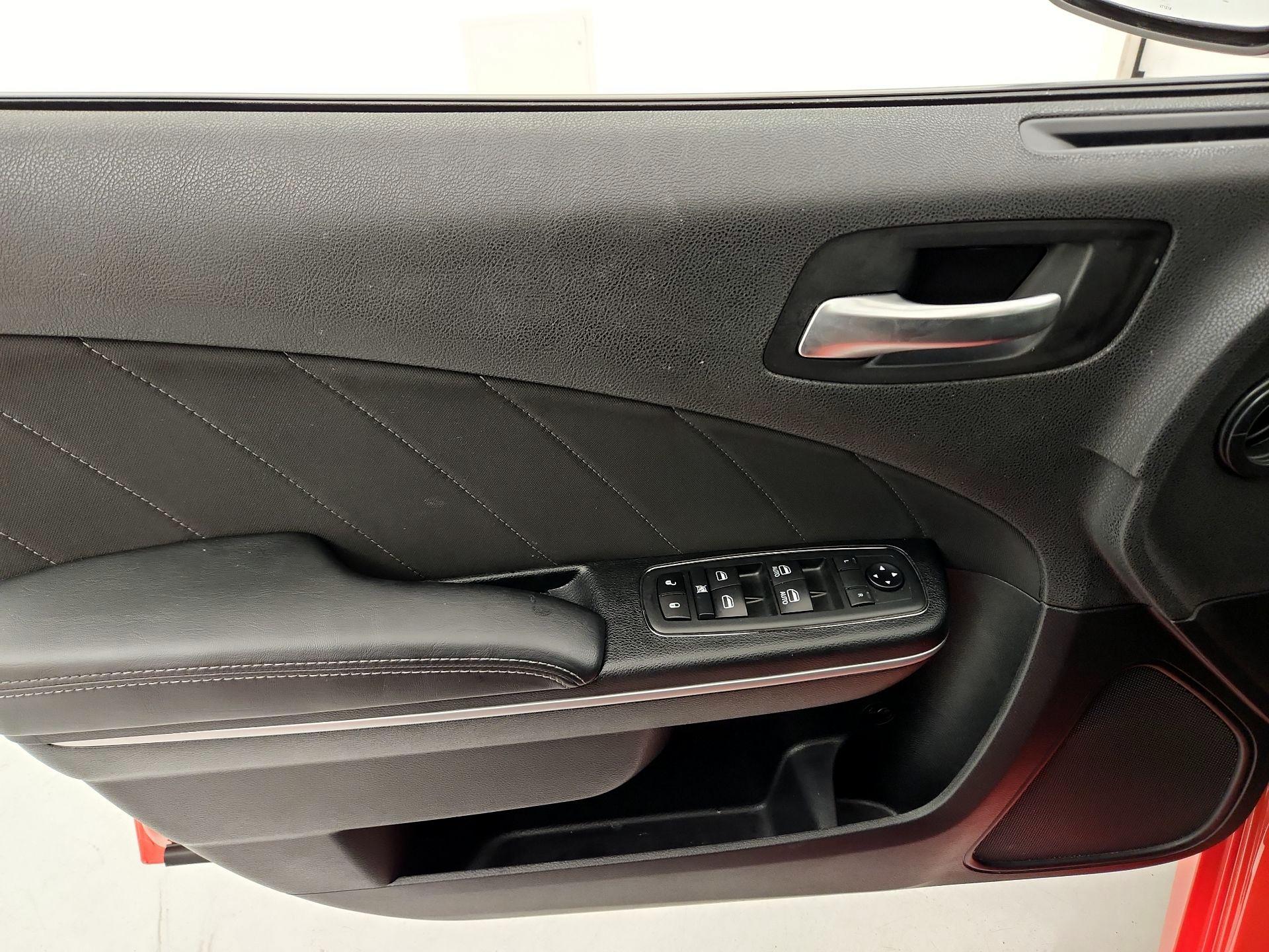 Thumbnail: 2020 Dodge Charger - 12