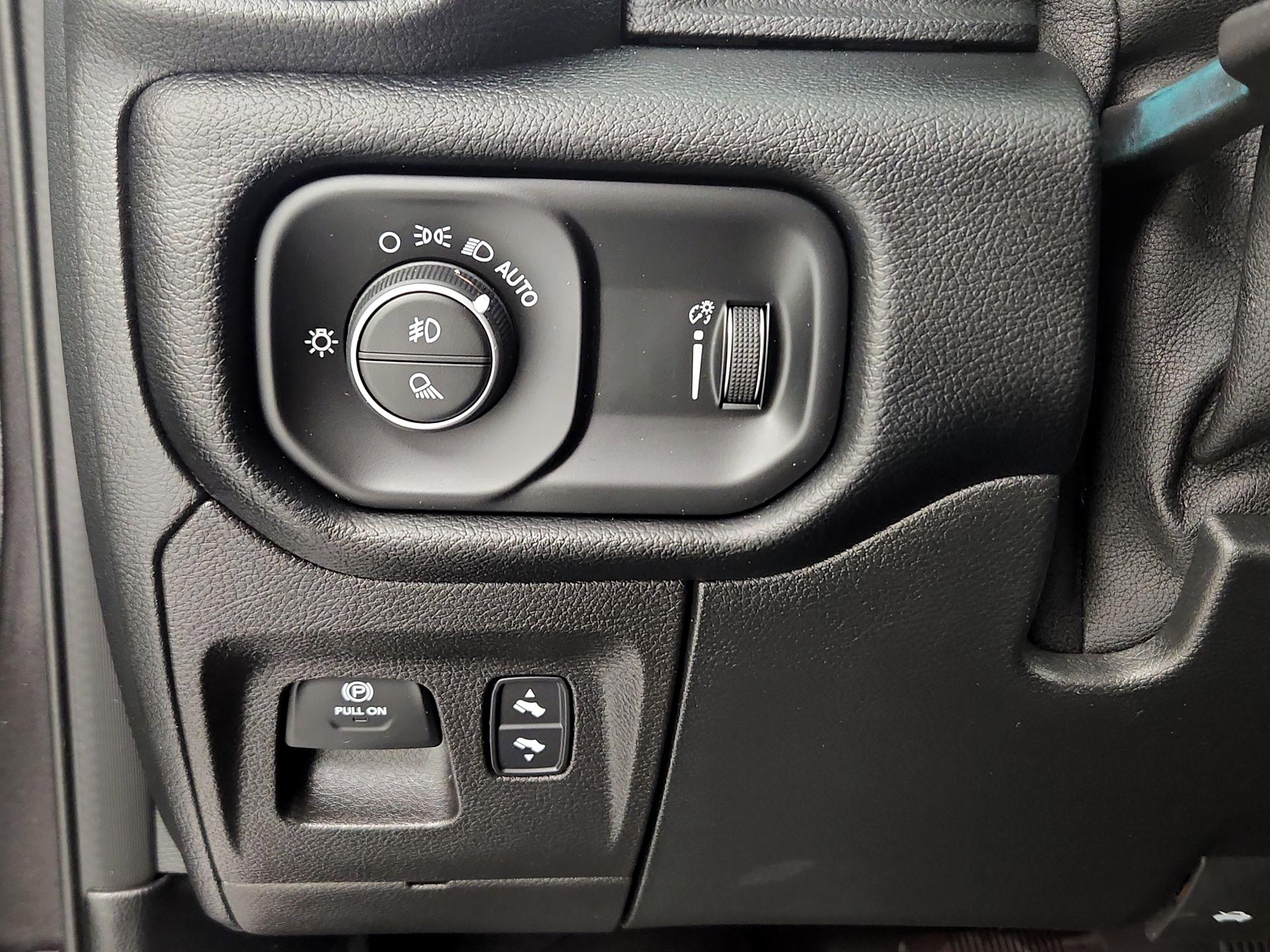 Thumbnail: 2021 RAM 1500 - 13