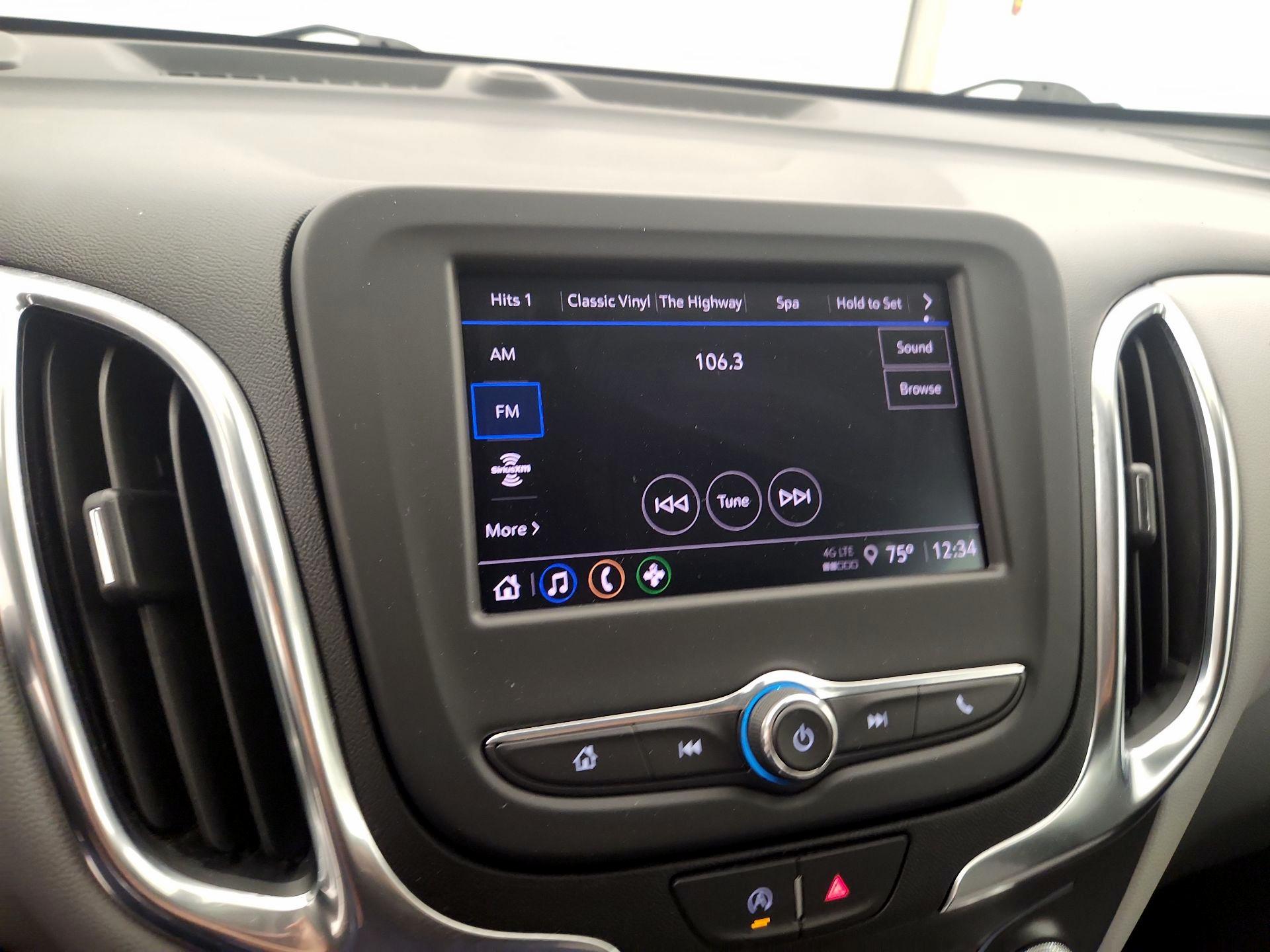 Thumbnail: 2022 Chevrolet Equinox - 15