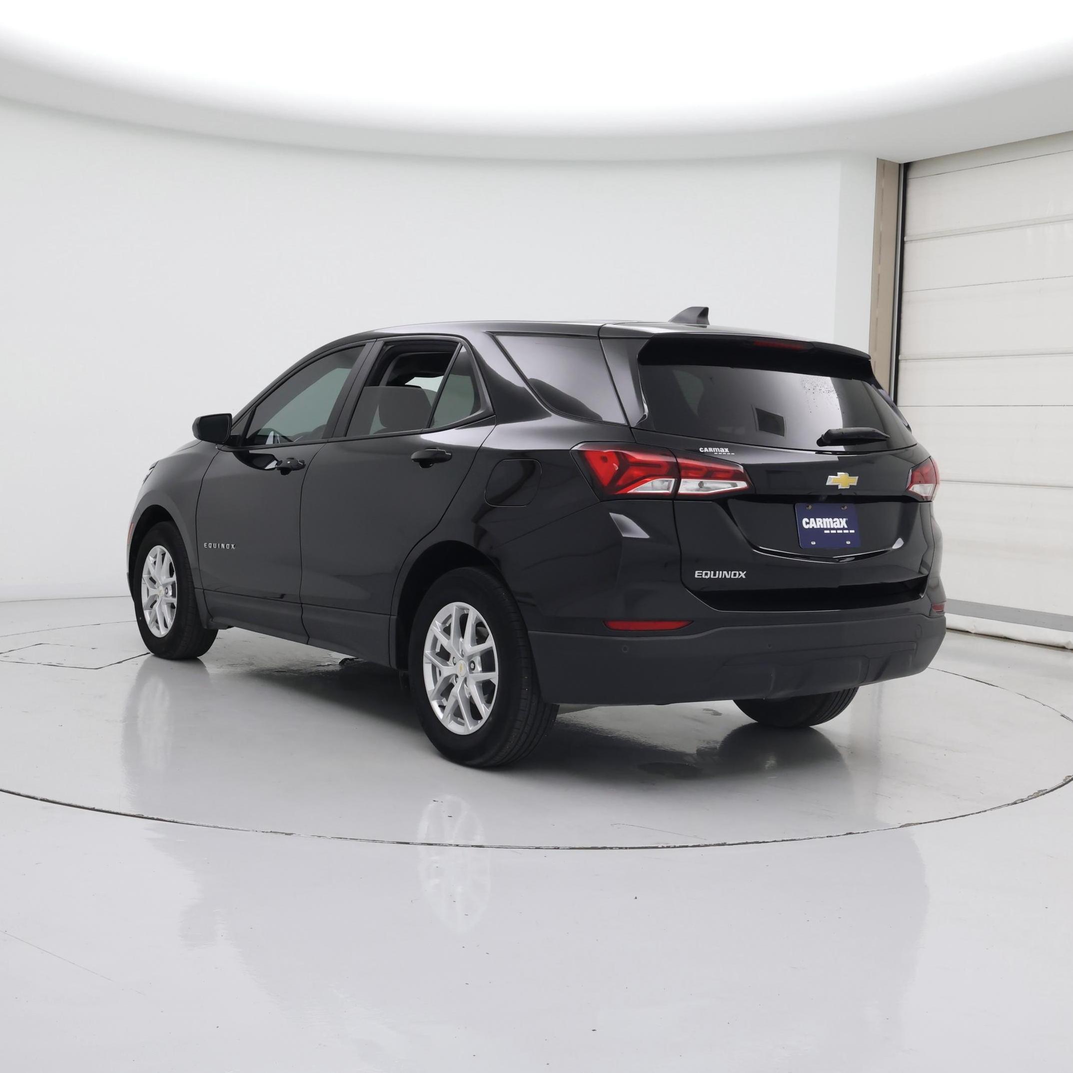 Thumbnail: 2022 Chevrolet Equinox - 2
