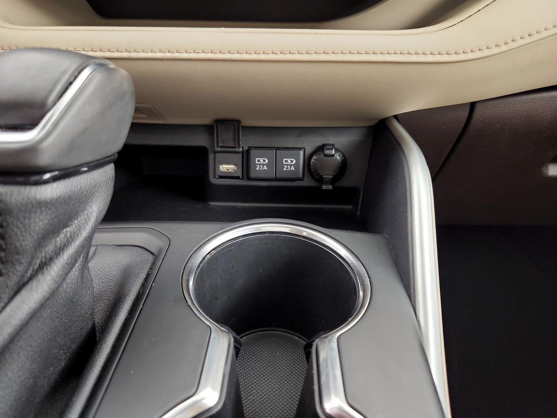 Thumbnail: 2021 Toyota Highlander - 18