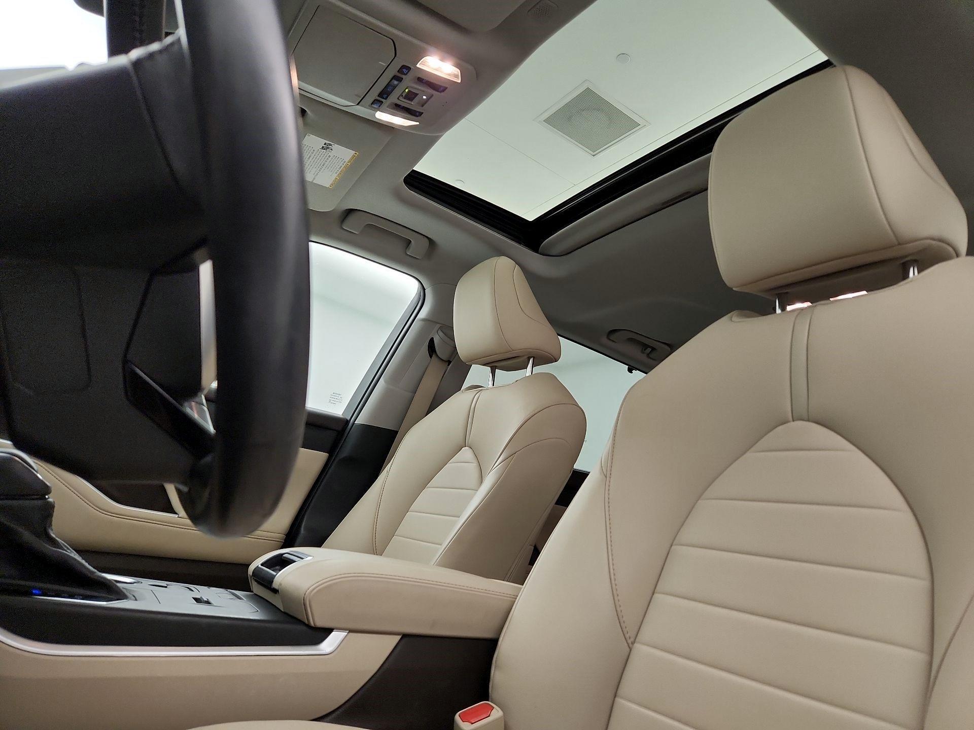 Thumbnail: 2021 Toyota Highlander - 19