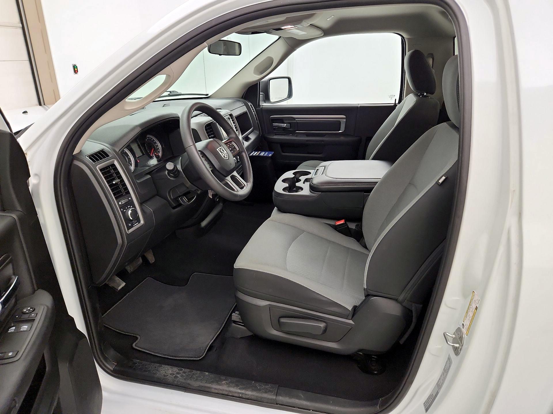 Thumbnail: 2022 RAM 1500 Classic - 11