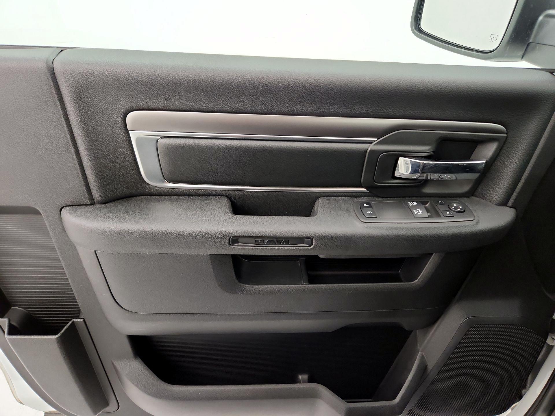 Thumbnail: 2022 RAM 1500 Classic - 12