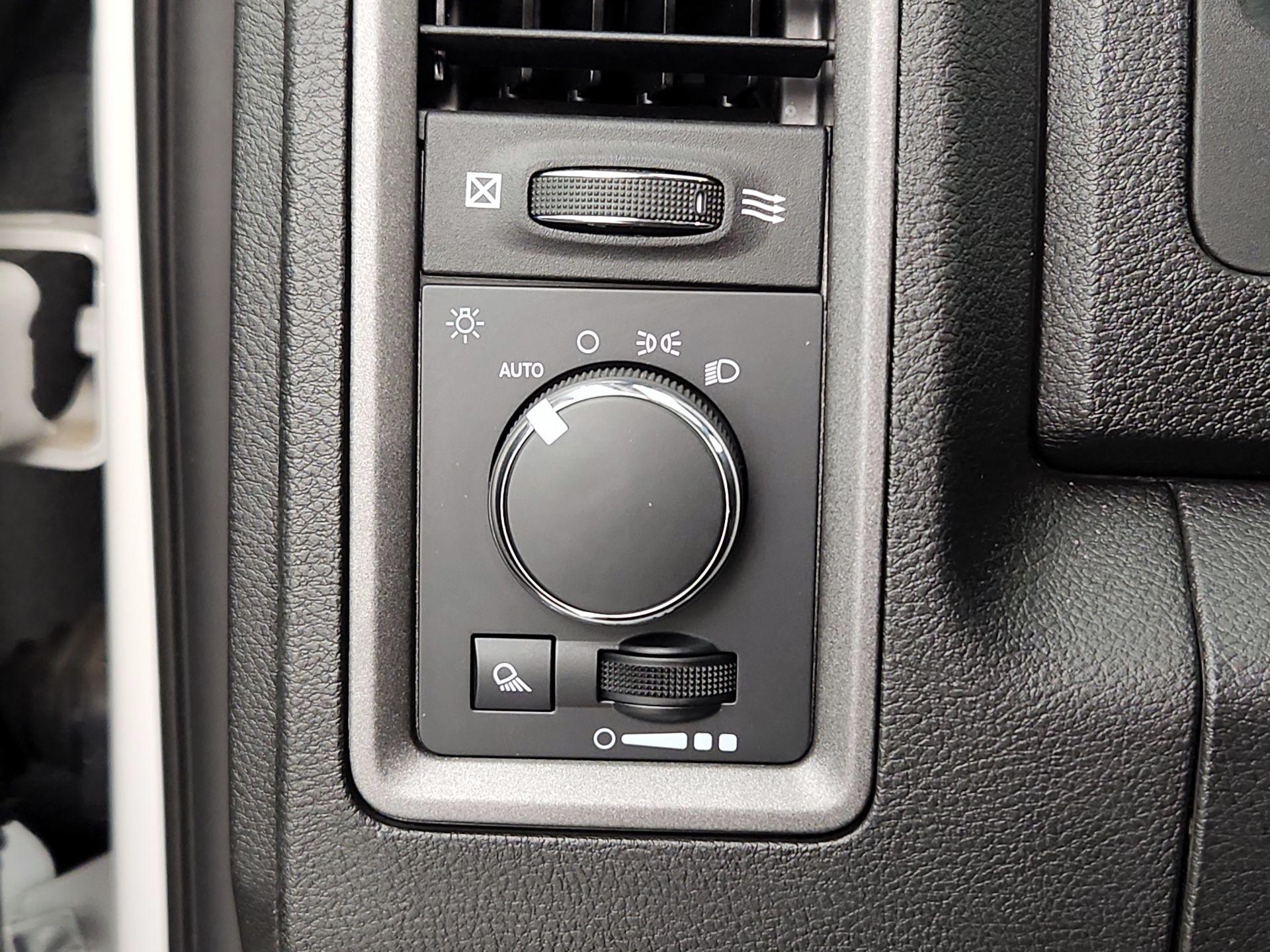 Thumbnail: 2022 RAM 1500 Classic - 13