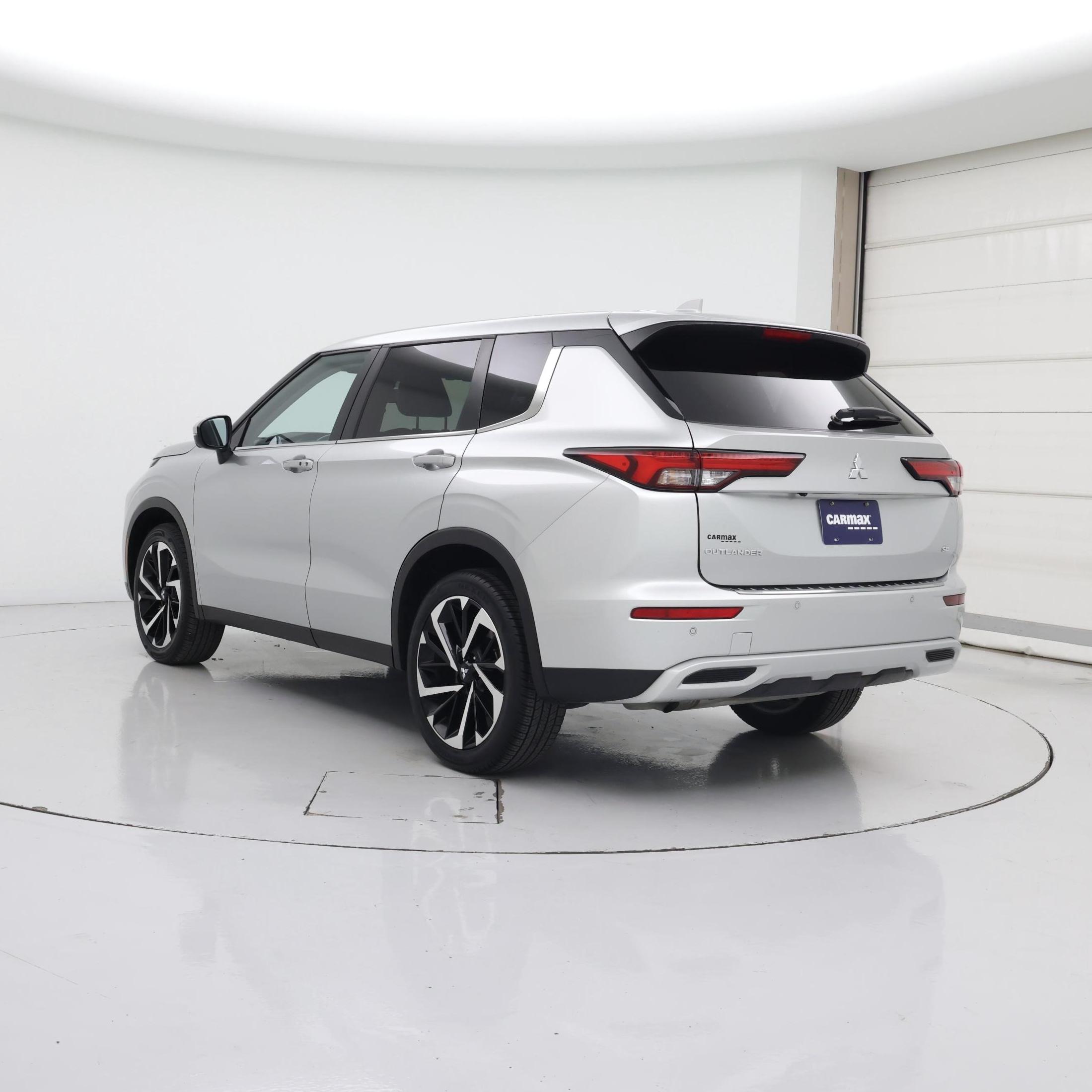 Thumbnail: 2024 Mitsubishi Outlander - 2