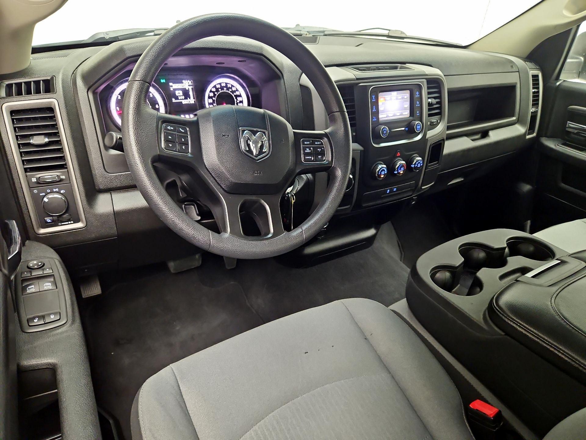Thumbnail: 2022 RAM 1500 Classic - 9