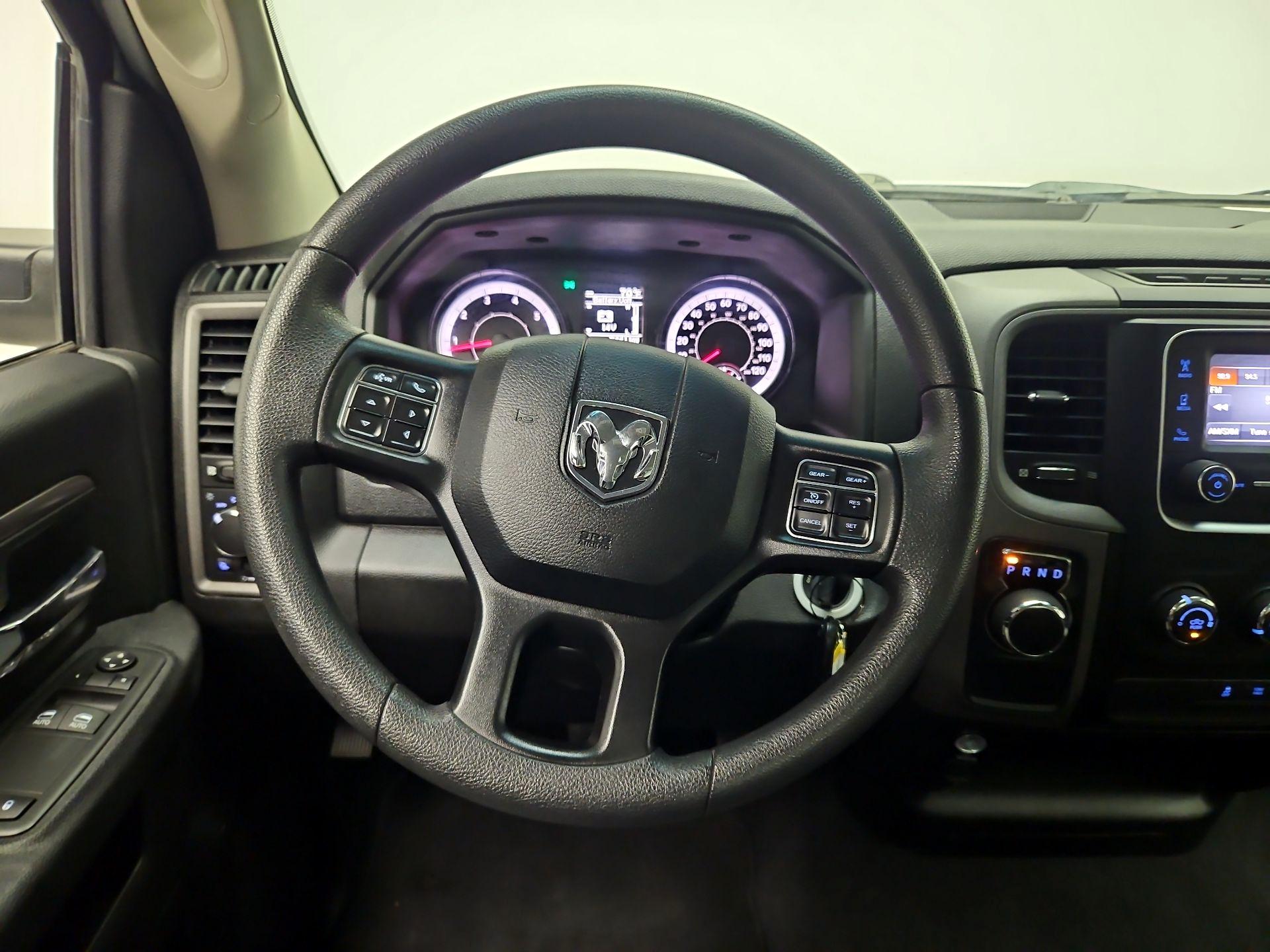 Thumbnail: 2022 RAM 1500 Classic - 10
