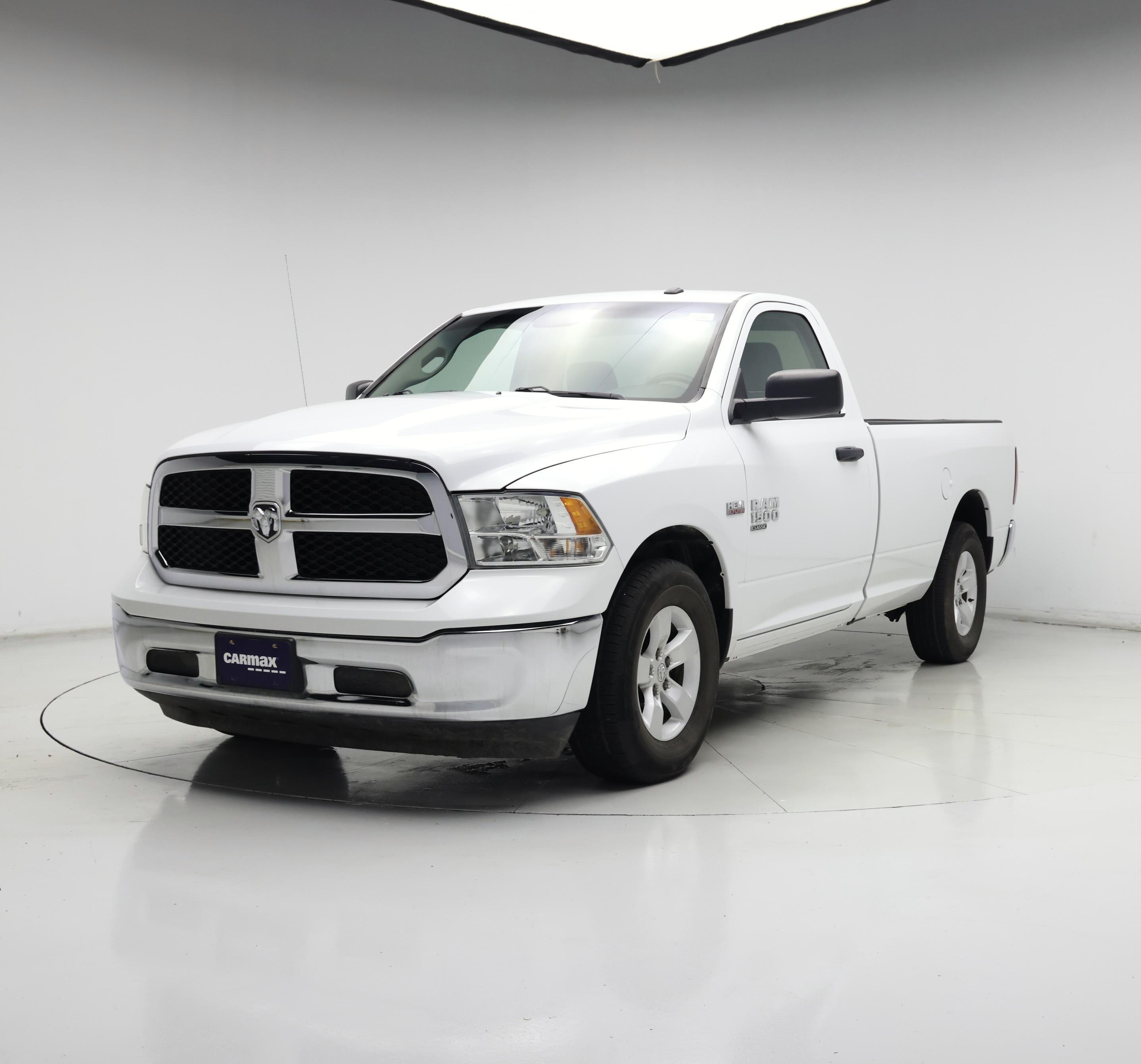 Thumbnail: 2022 RAM 1500 Classic - 4