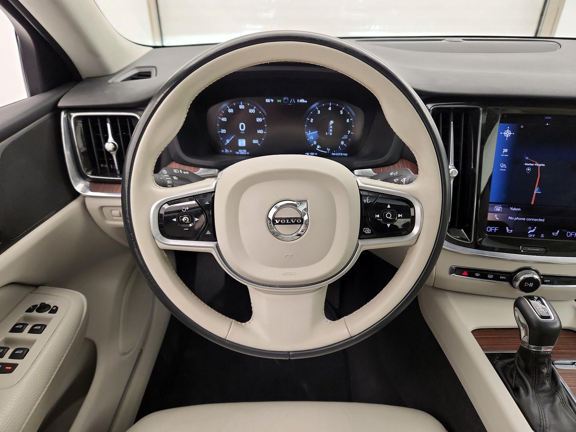 Thumbnail: 2021 Volvo S60 - 10