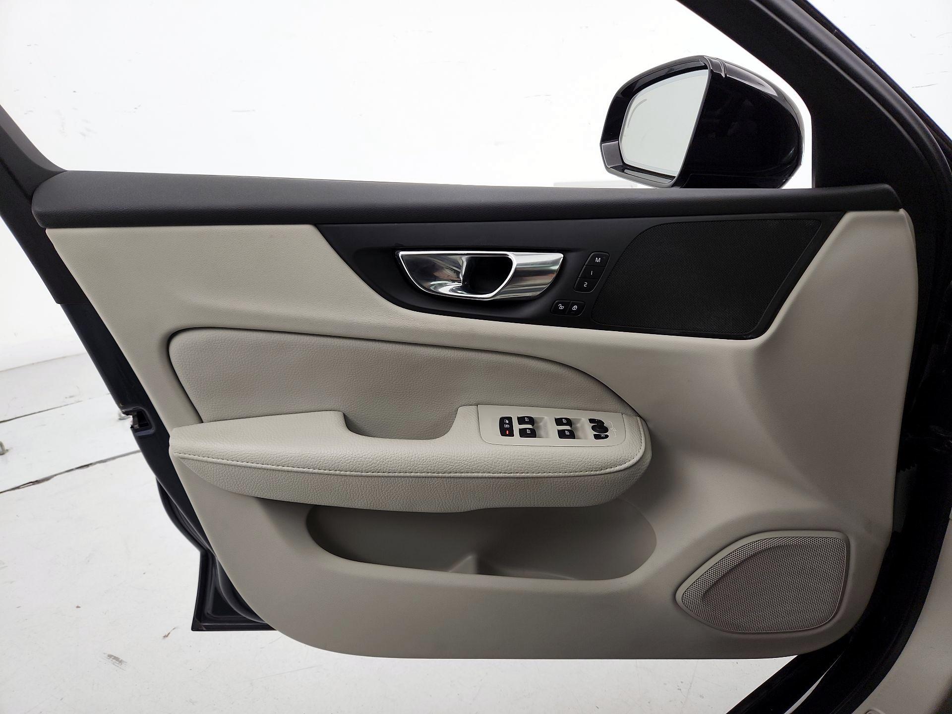 Thumbnail: 2021 Volvo S60 - 12