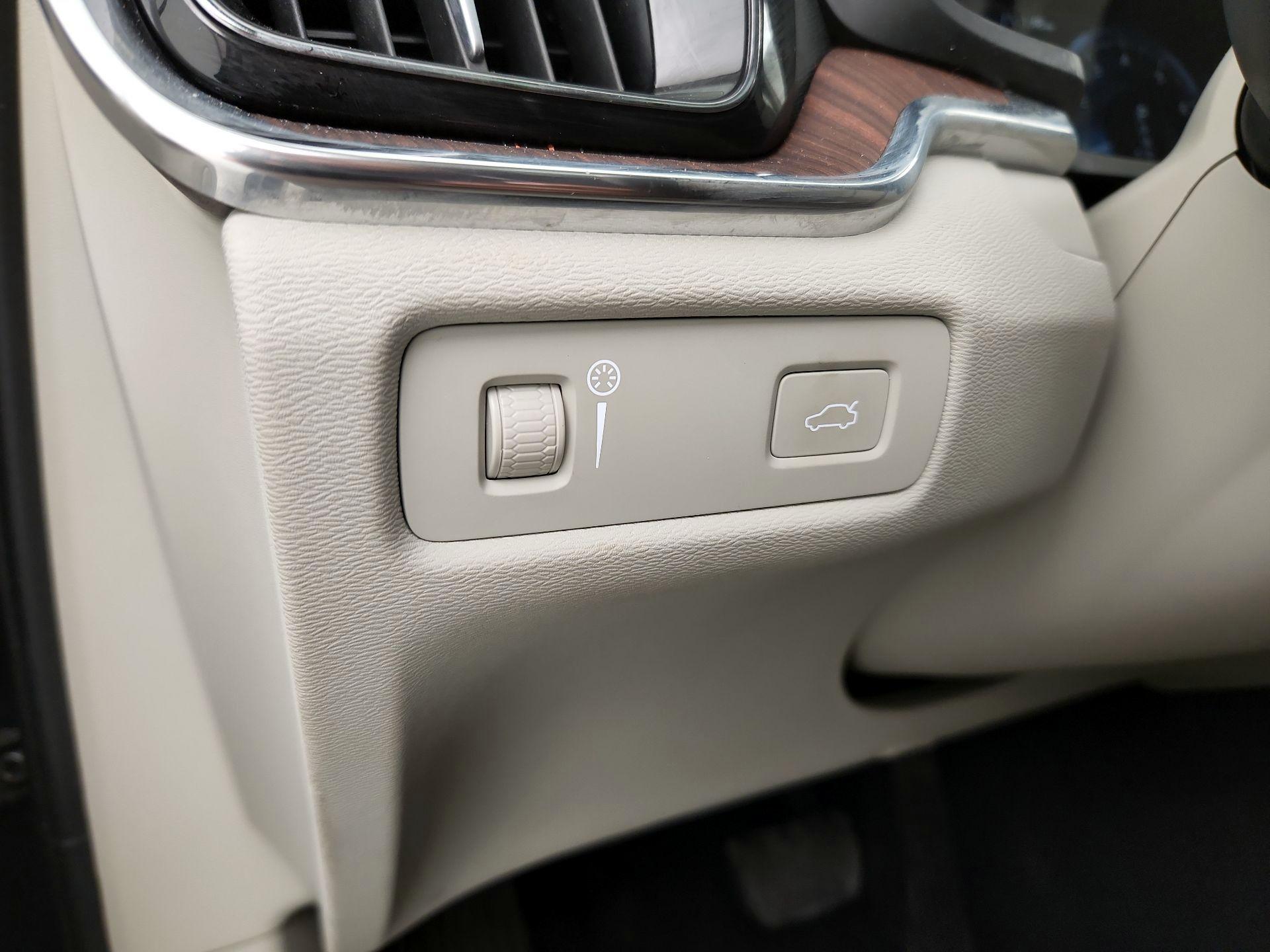 Thumbnail: 2021 Volvo S60 - 13