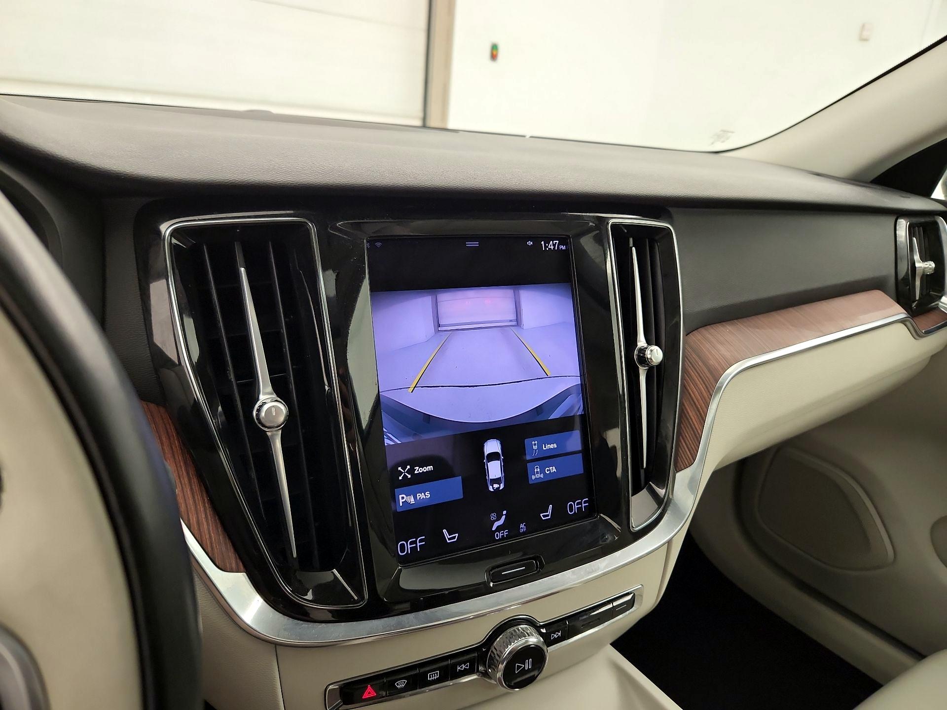 Thumbnail: 2021 Volvo S60 - 15