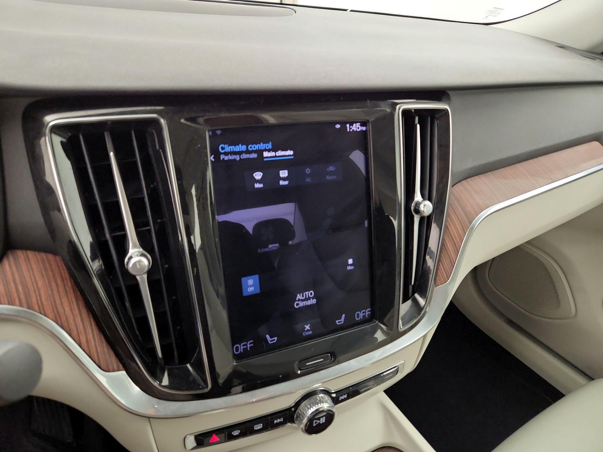 Thumbnail: 2021 Volvo S60 - 17